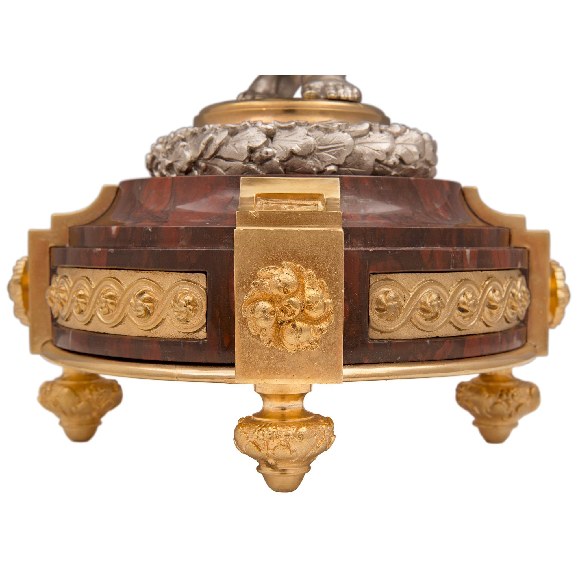 Set di guarniture francesi del XIX secolo in stile Belle Époque Luigi XVI in vendita 12