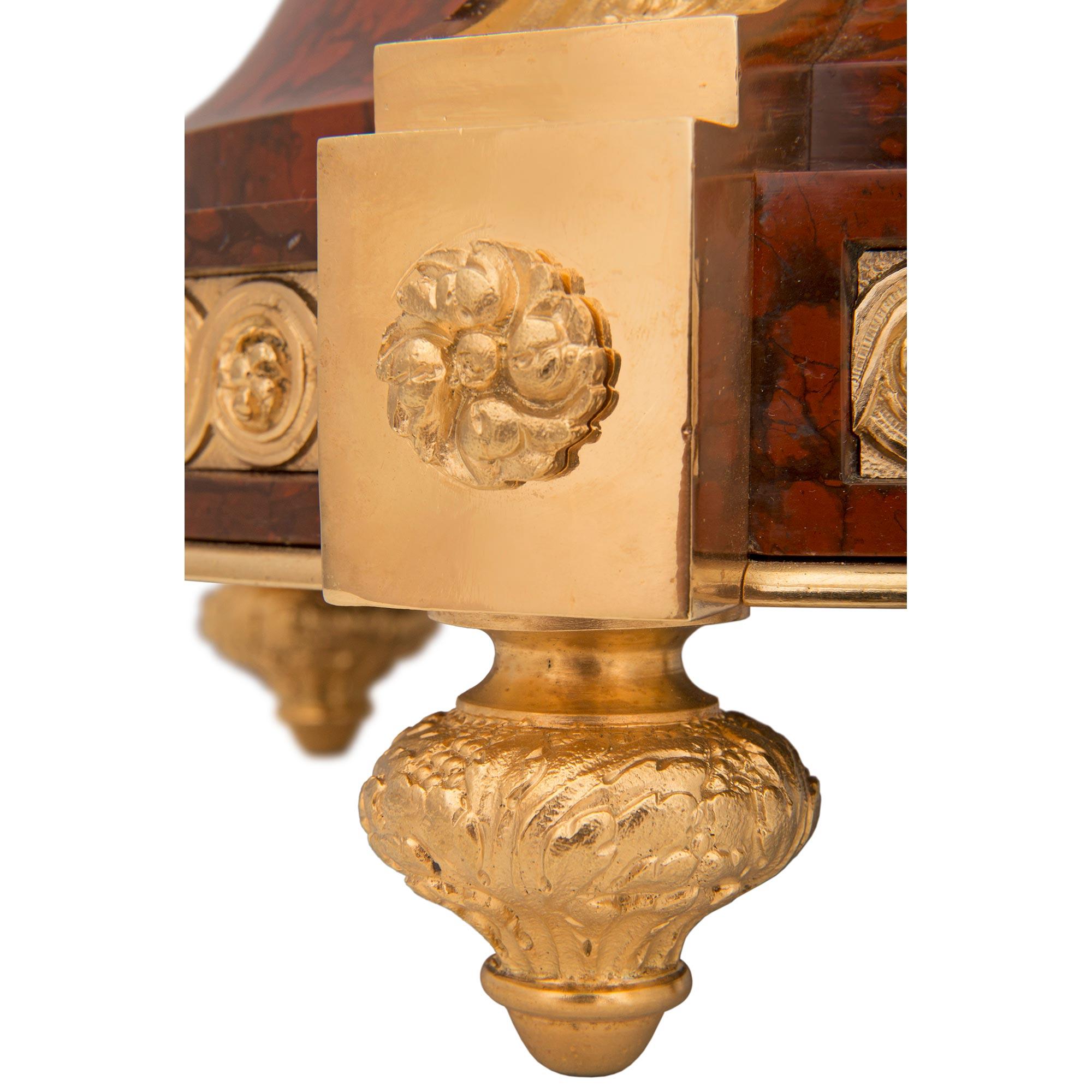Set di guarniture francesi del XIX secolo in stile Belle Époque Luigi XVI in vendita 13