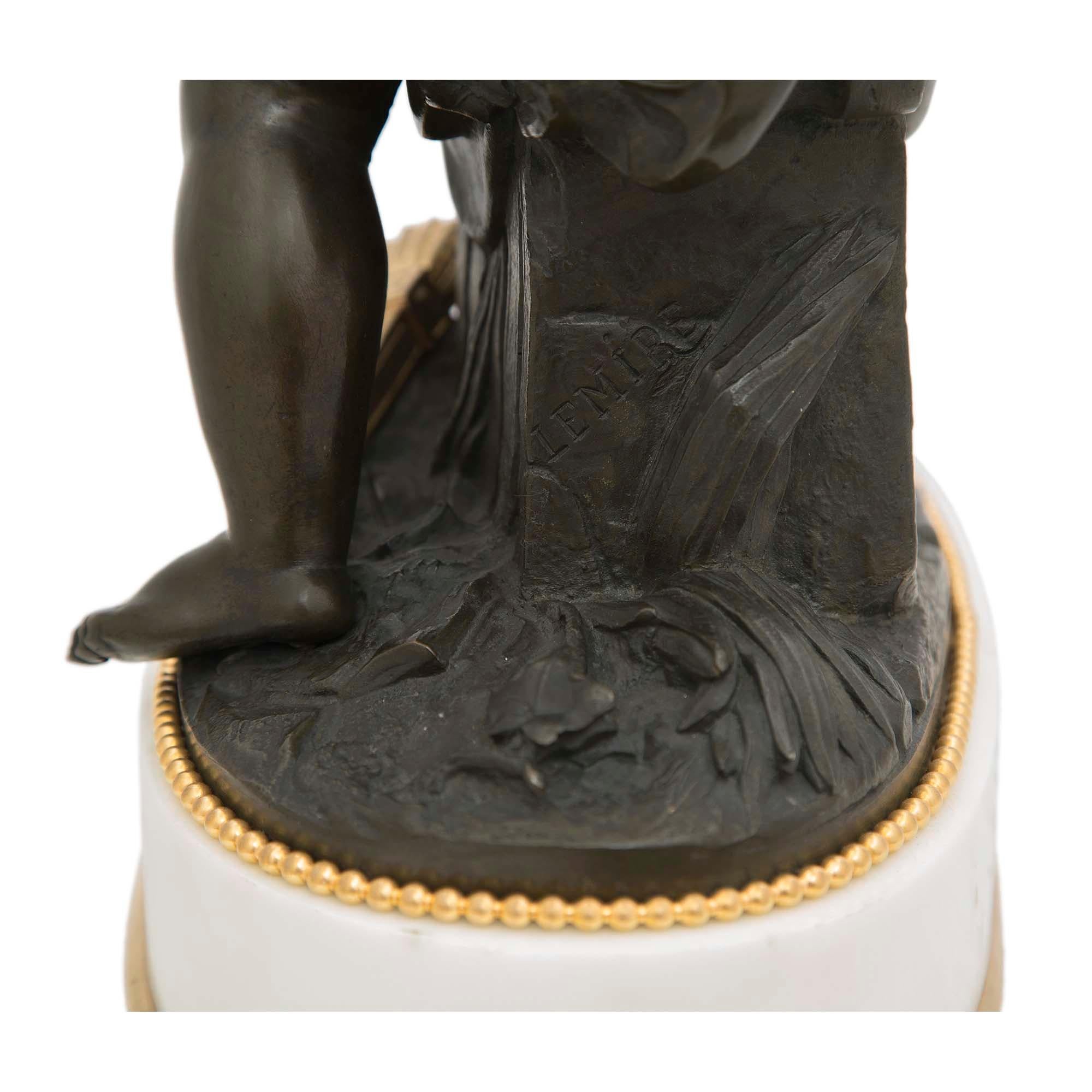 Bronze Statue française du XIXe siècle de style Louis XVI en bronze, bronze doré et marbre en vente