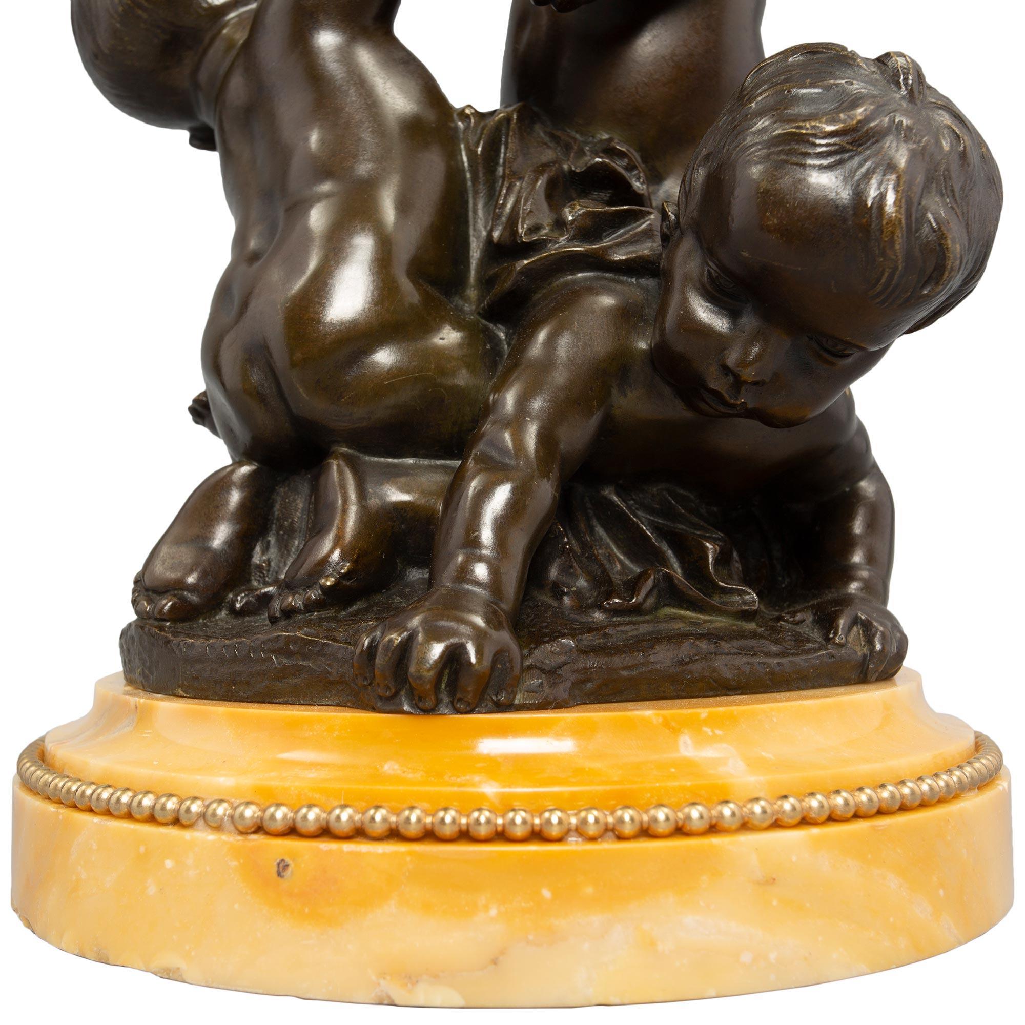 Statua francese del XIX secolo in stile Luigi XVI in bronzo, ormolu e marmo di Siena in vendita 1