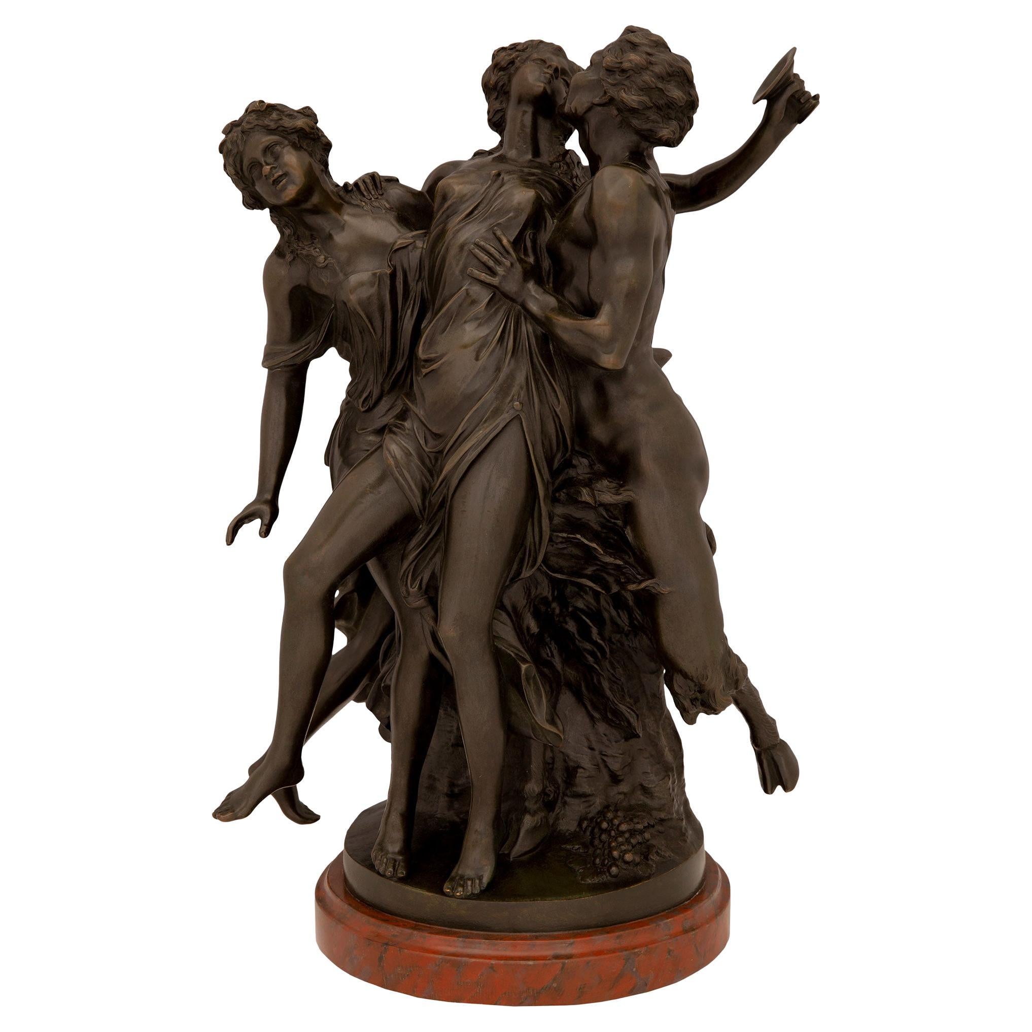 Statue française du 19ème siècle en bronze de style Louis XVI, d'après un modèle de Clodion