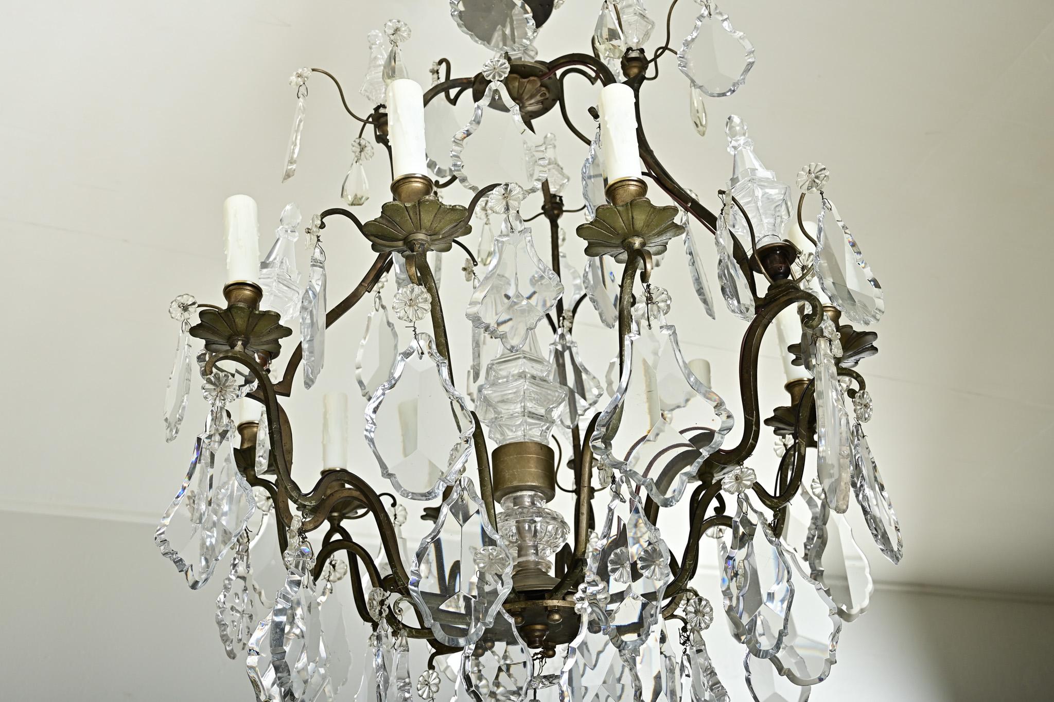 Lustre français du 19ème siècle de style Louis XVI en vente 9