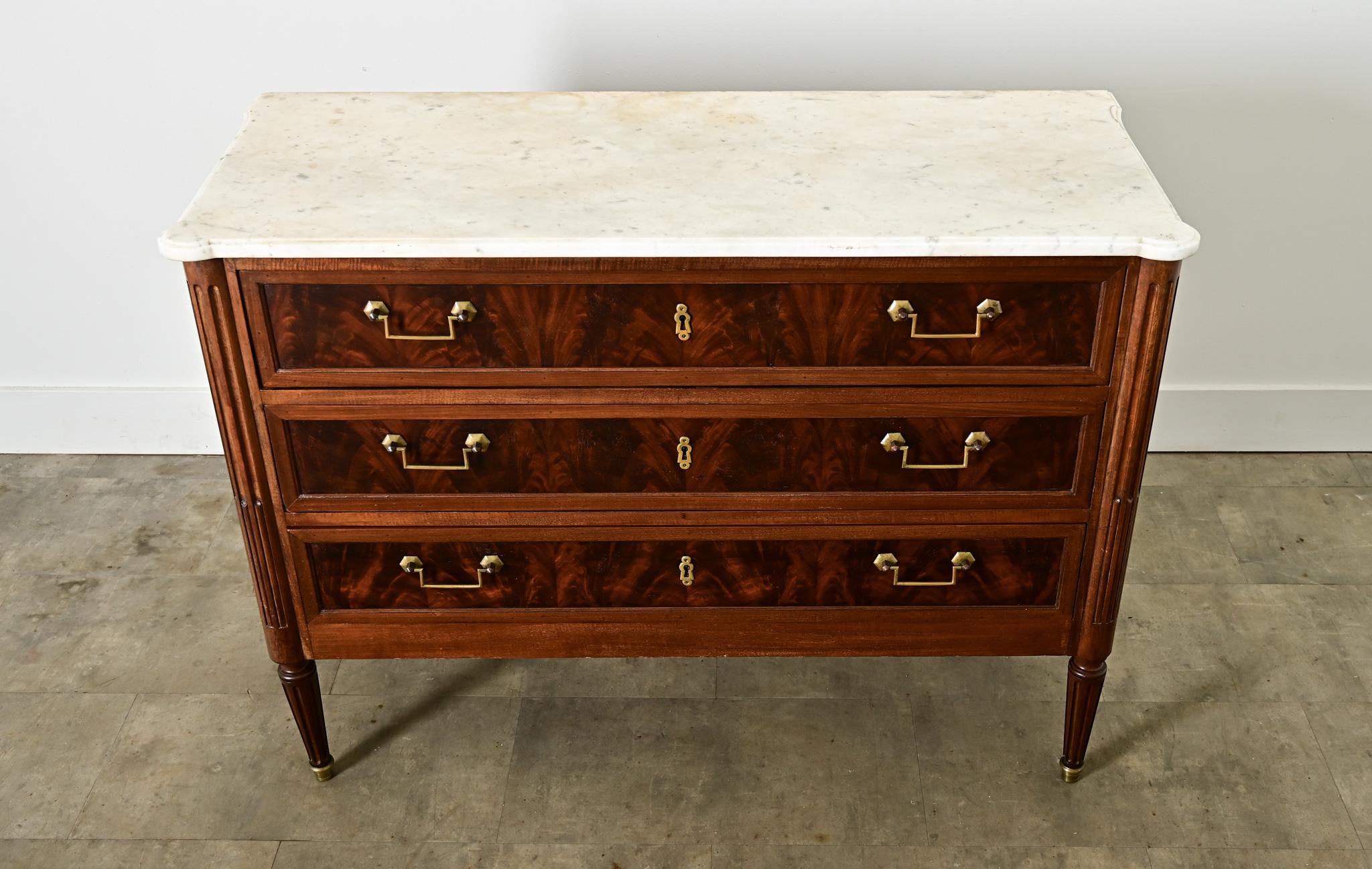 French 19th Century Louis XVI Style Commode In Good Condition For Sale In Baton Rouge, LA