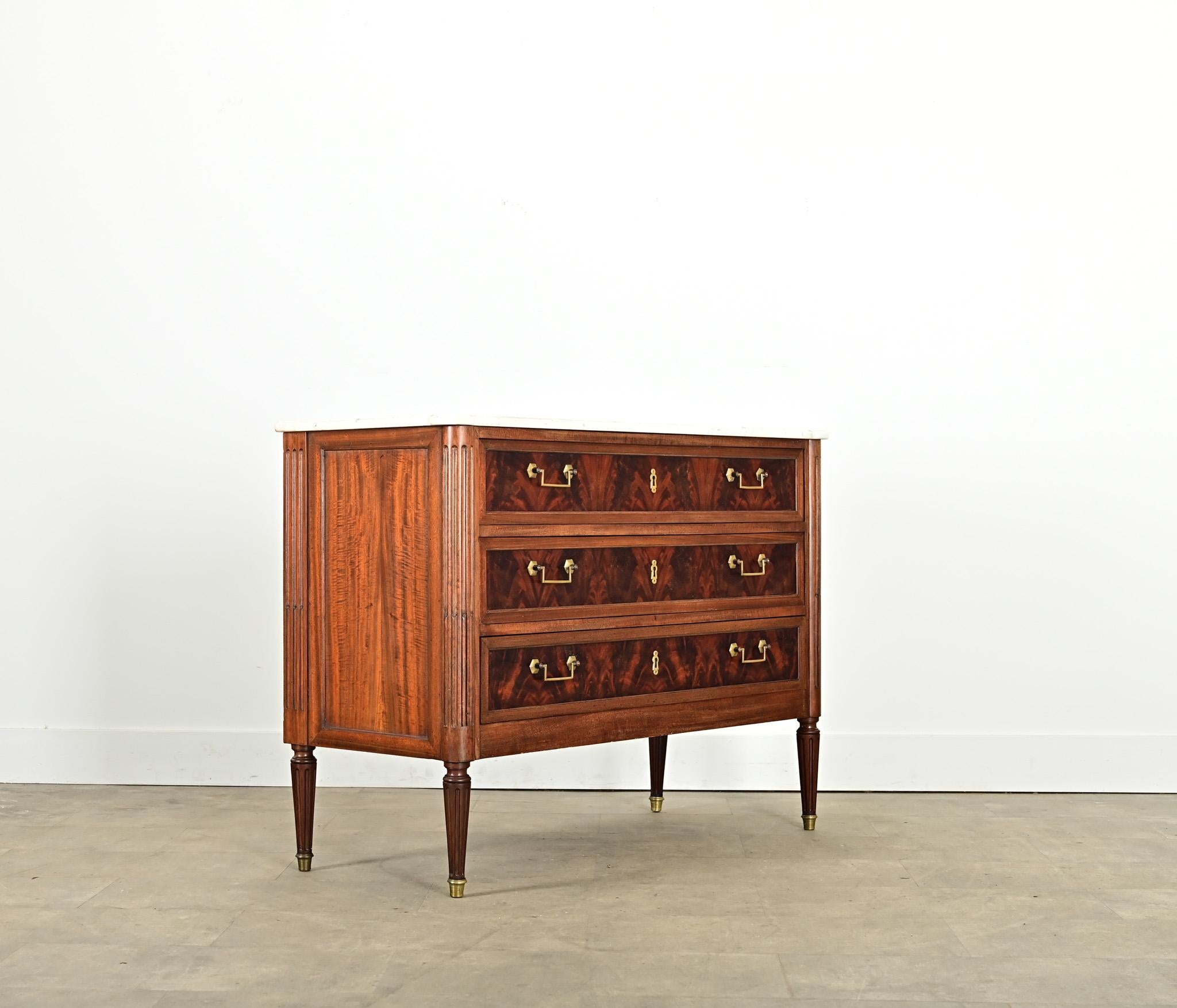 French 19th Century Louis XVI Style Commode For Sale 2