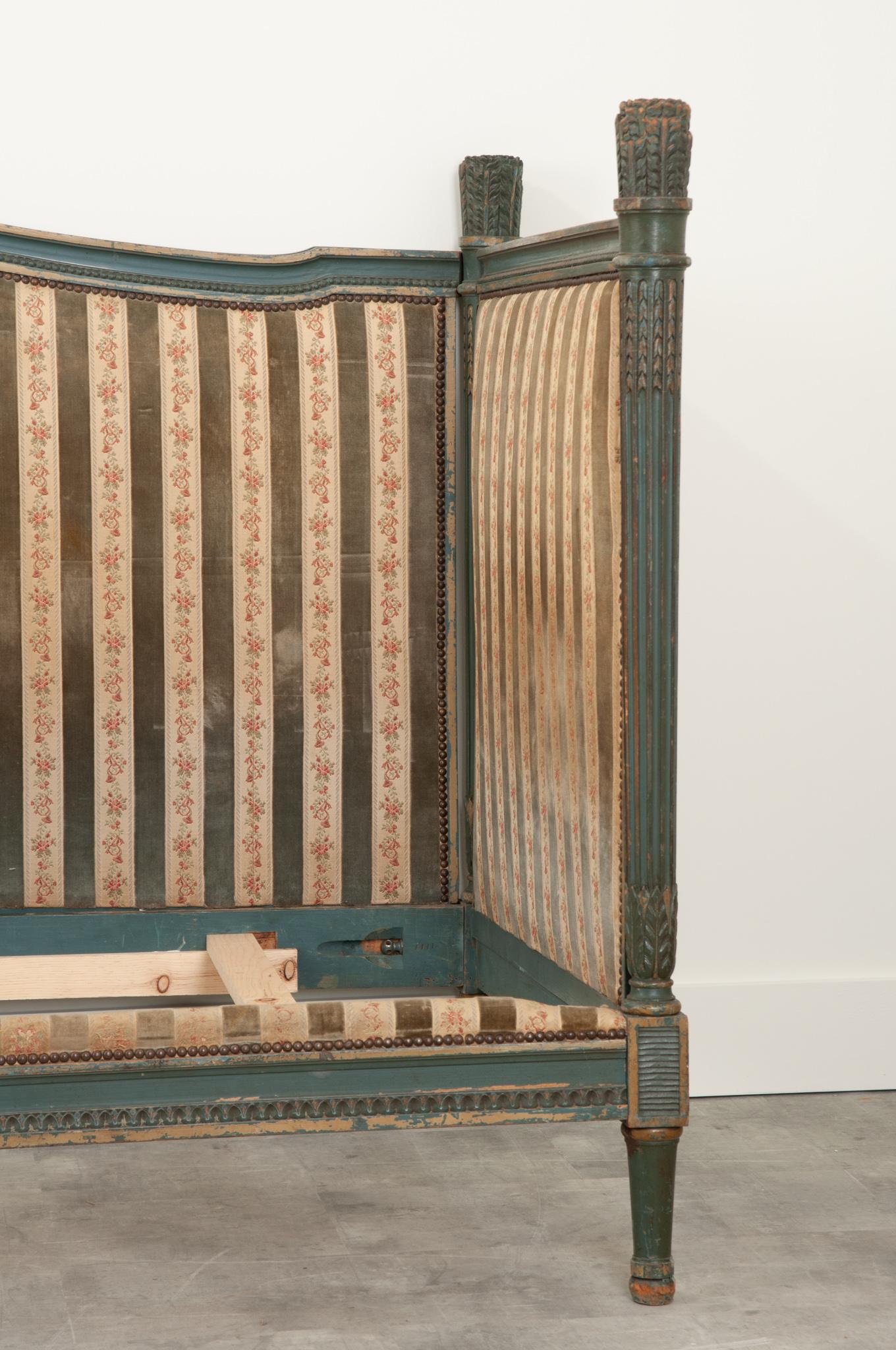 Carved French 19th Century Louis XVI Style Daybed