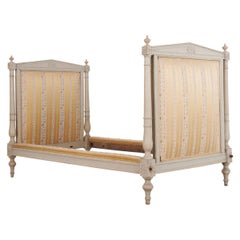 Antique French 19th Century Louis XVI-Style Daybed