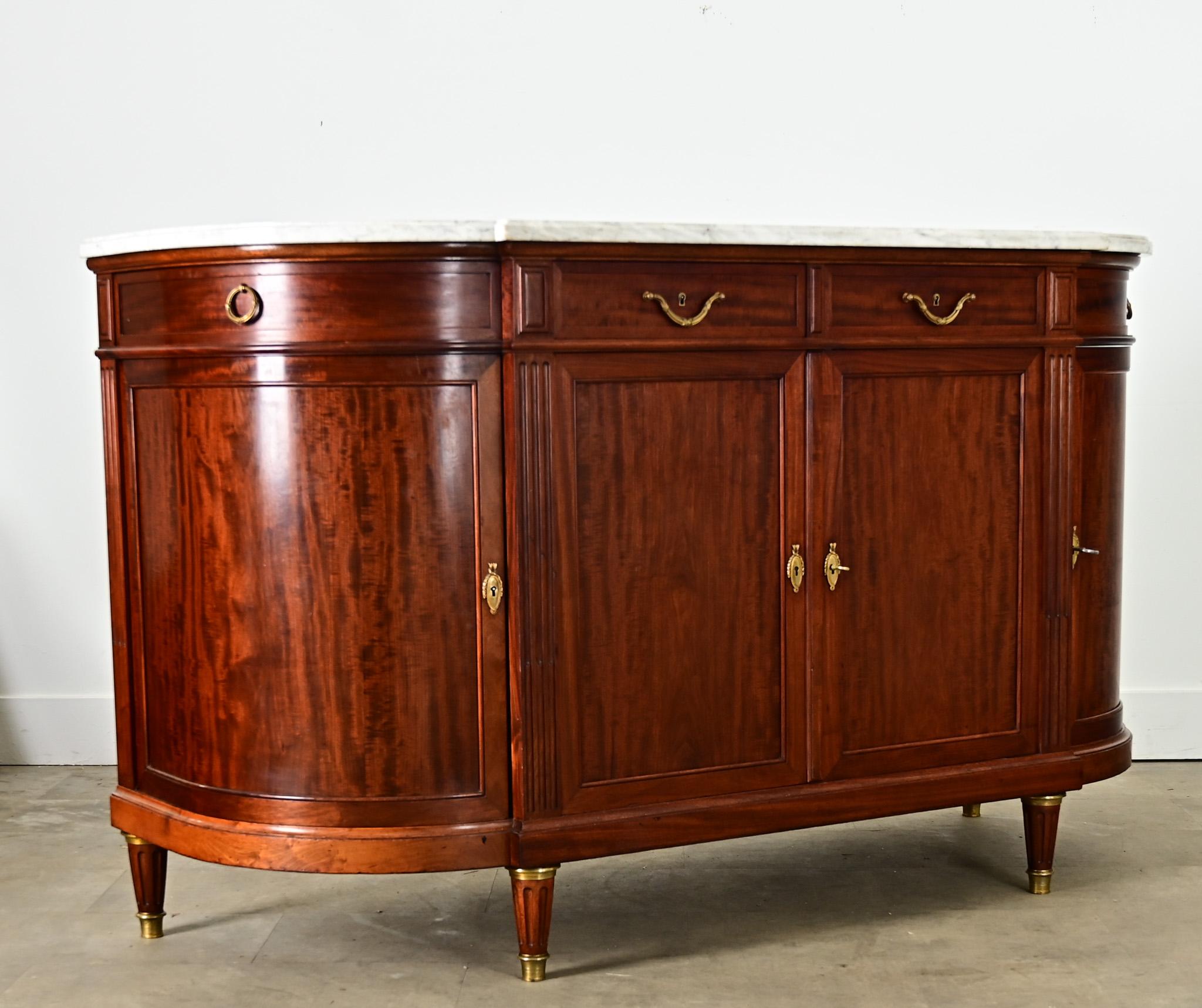Ottone Demilune Enfilade francese del XIX secolo in stile Luigi XVI in vendita