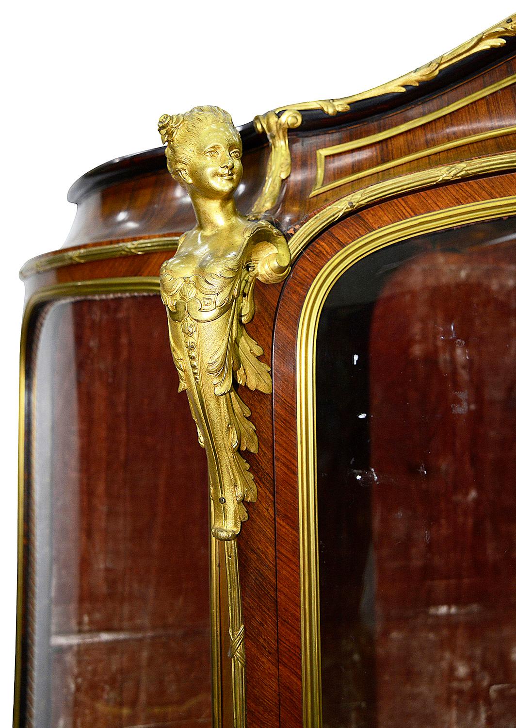 Veneer French 19th Century Louis XVI Style Display Cabinet For Sale