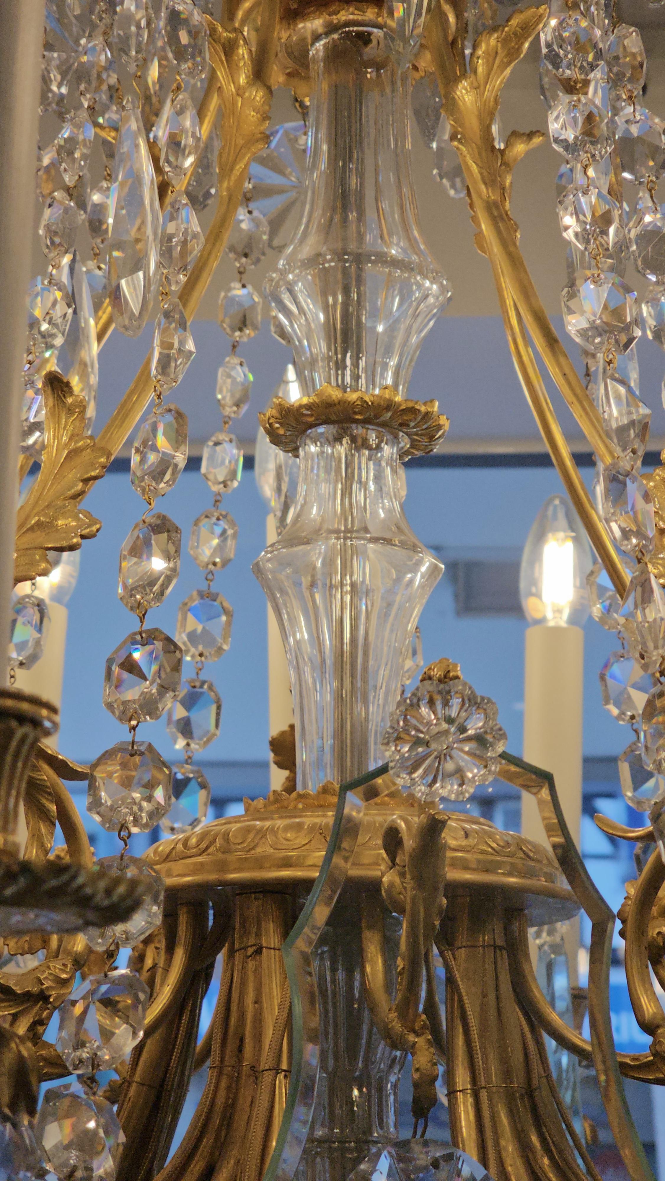 French 19th Century Louis XVI Style Fifteen Light Baccarat Crystal Chandelier For Sale 4