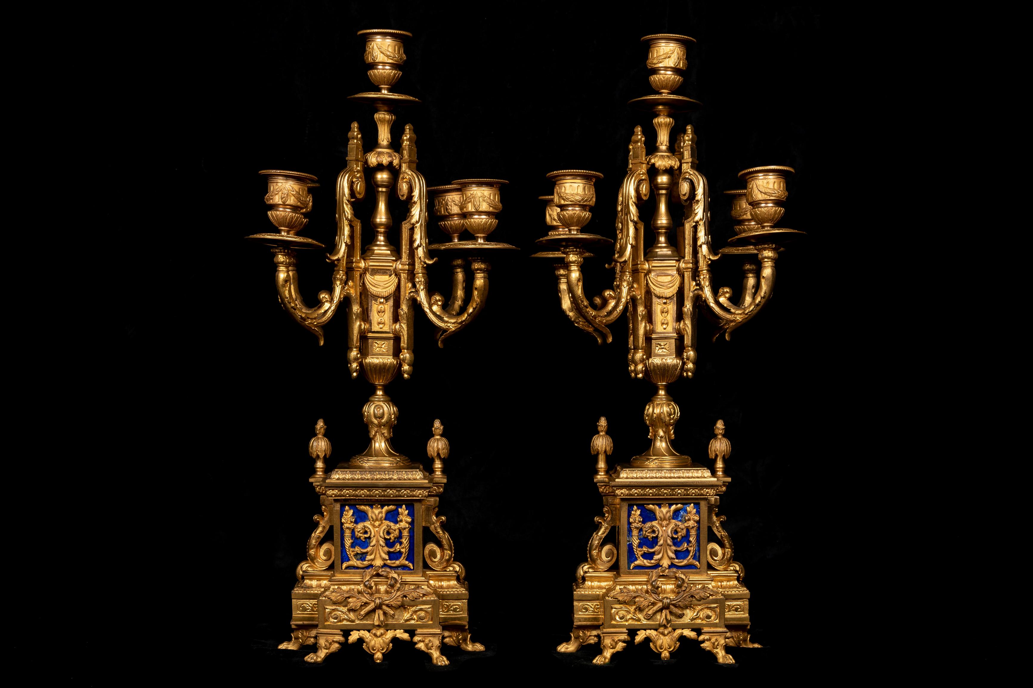 Set di guarniture in bronzo dorato e lapislazzuli in stile Luigi XVI, Francia 19° secolo in vendita 2