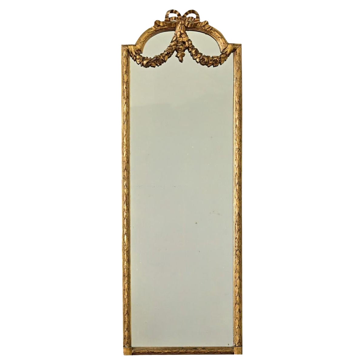 French 19th Century Louis XVI Style Gilt Mirror For Sale