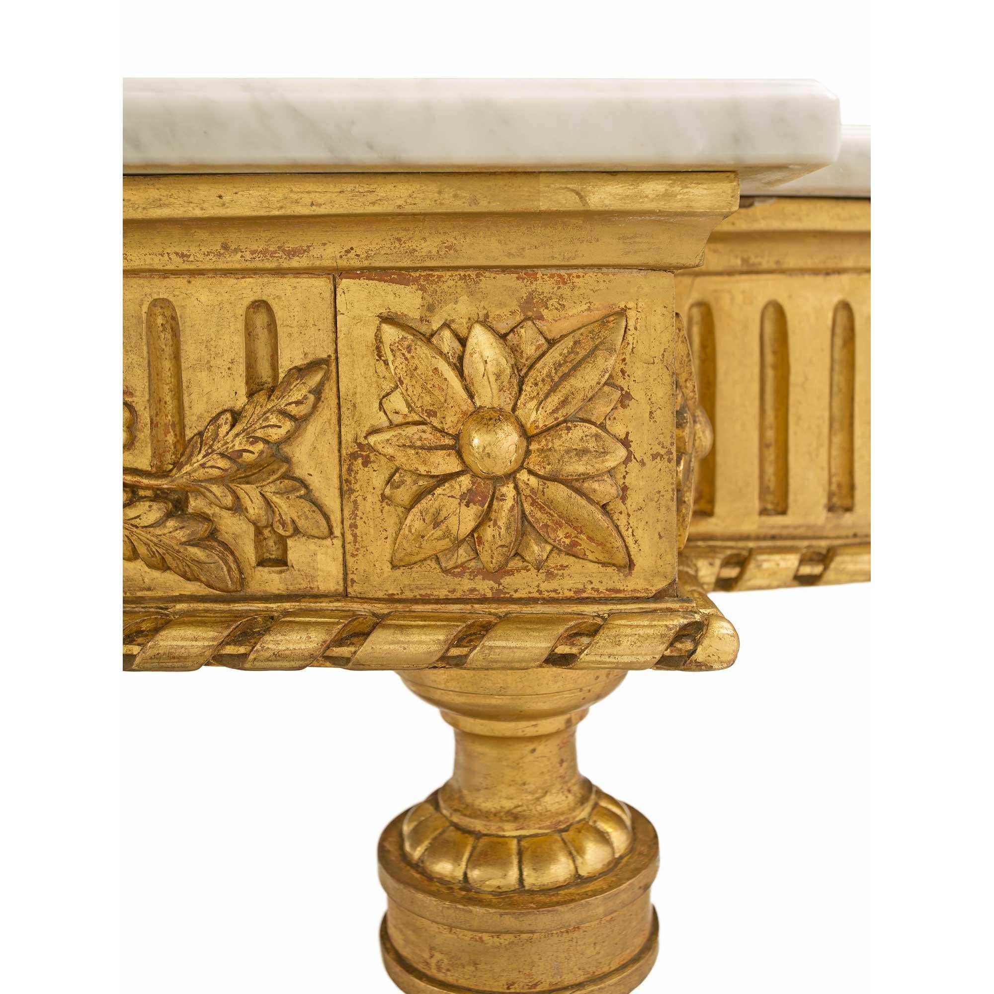 French 19th Century Louis XVI Style Giltwood and Carrara Marble Center Table For Sale 4