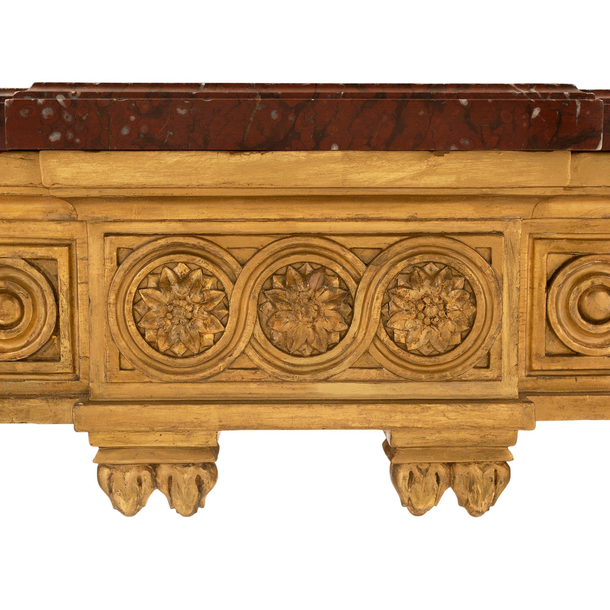 XIXe siècle Console française de style Louis XVI du 19ème siècle en bois doré et marbre griotte en vente