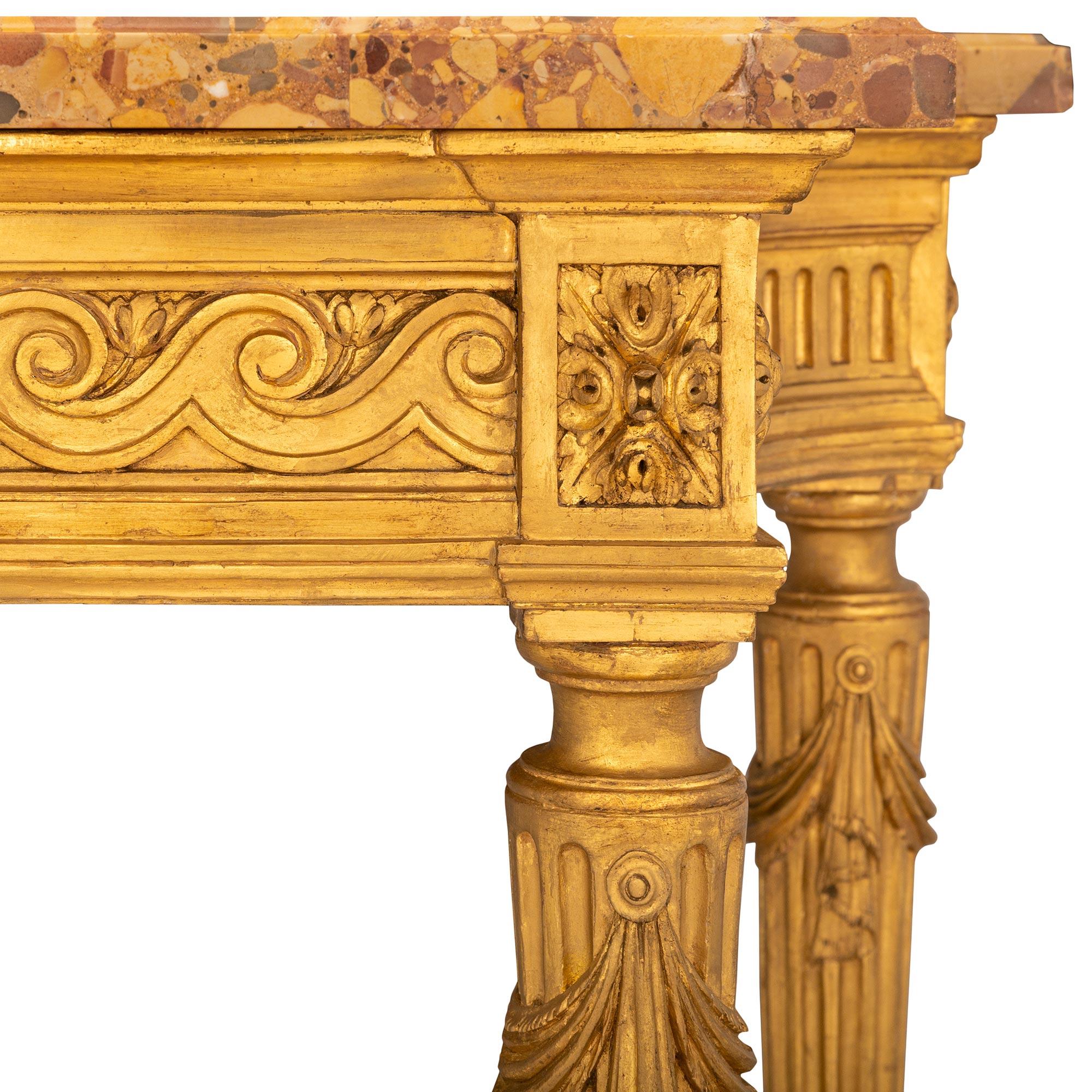 Freistehende Konsole aus vergoldetem Holz und Marmor im Louis-XVI-Stil des 19. Jahrhunderts im Angebot 1