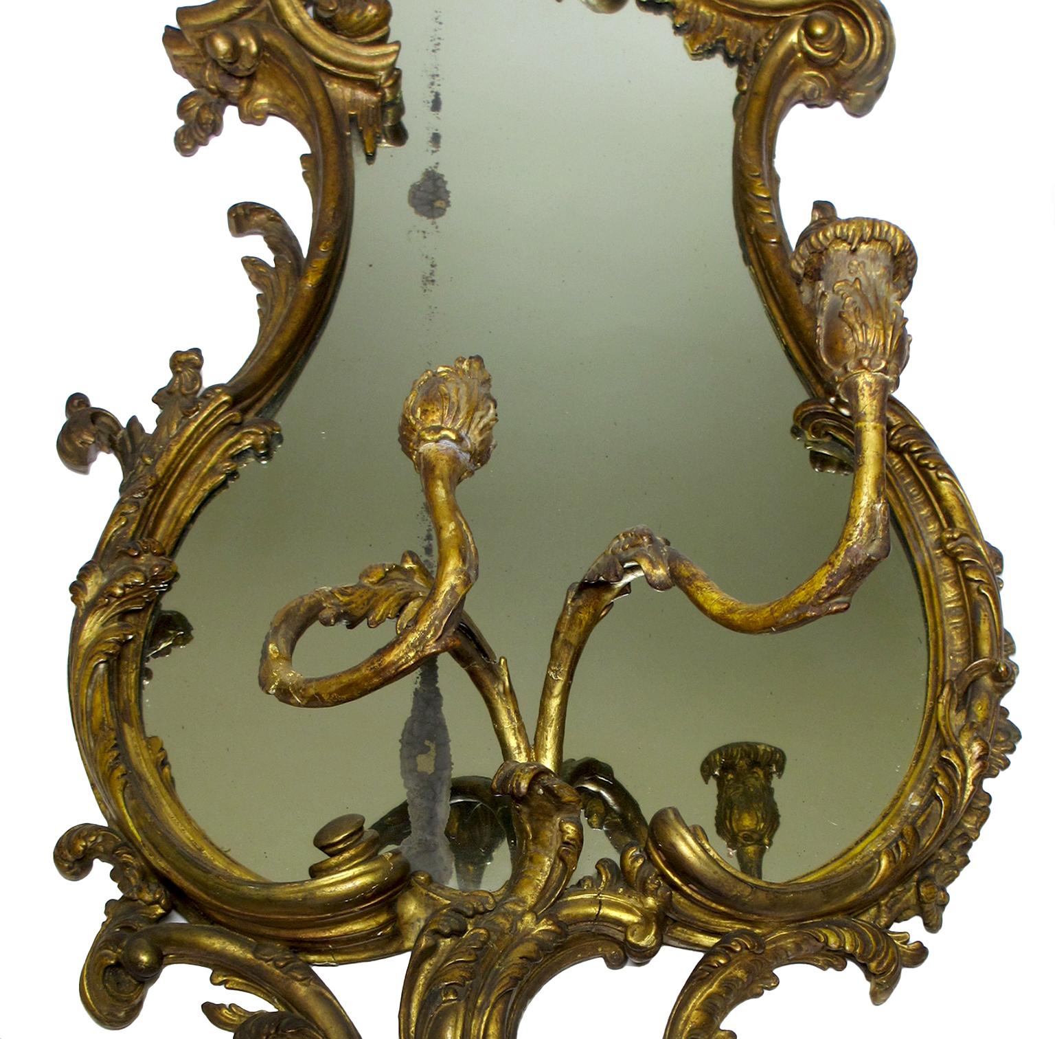 Miroir et candélabre en bois doré sculpté de style Louis XVI du XIXe siècle français État moyen - En vente à Los Angeles, CA