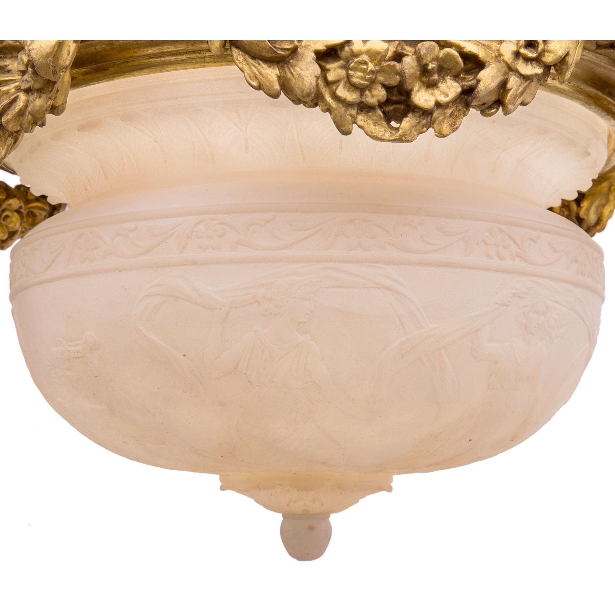 Lampadario italiano del XIX secolo in stile Luigi XVI in legno dorato, ormolu e alabastro in vendita 1