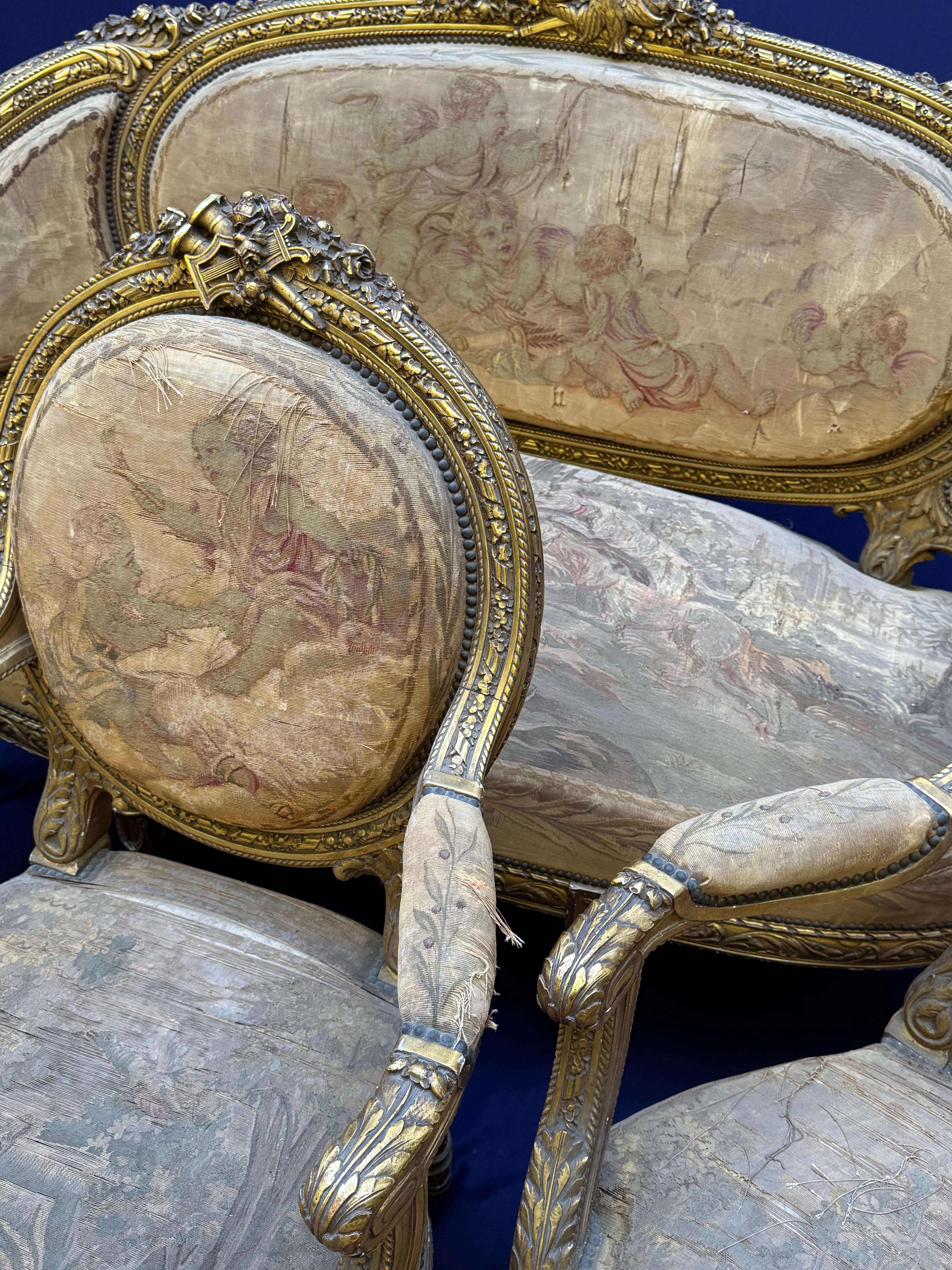 Suite de salón francesa del siglo XIX en madera dorada estilo Luis XVI con tapicería Tapestry Upholstering en venta 11