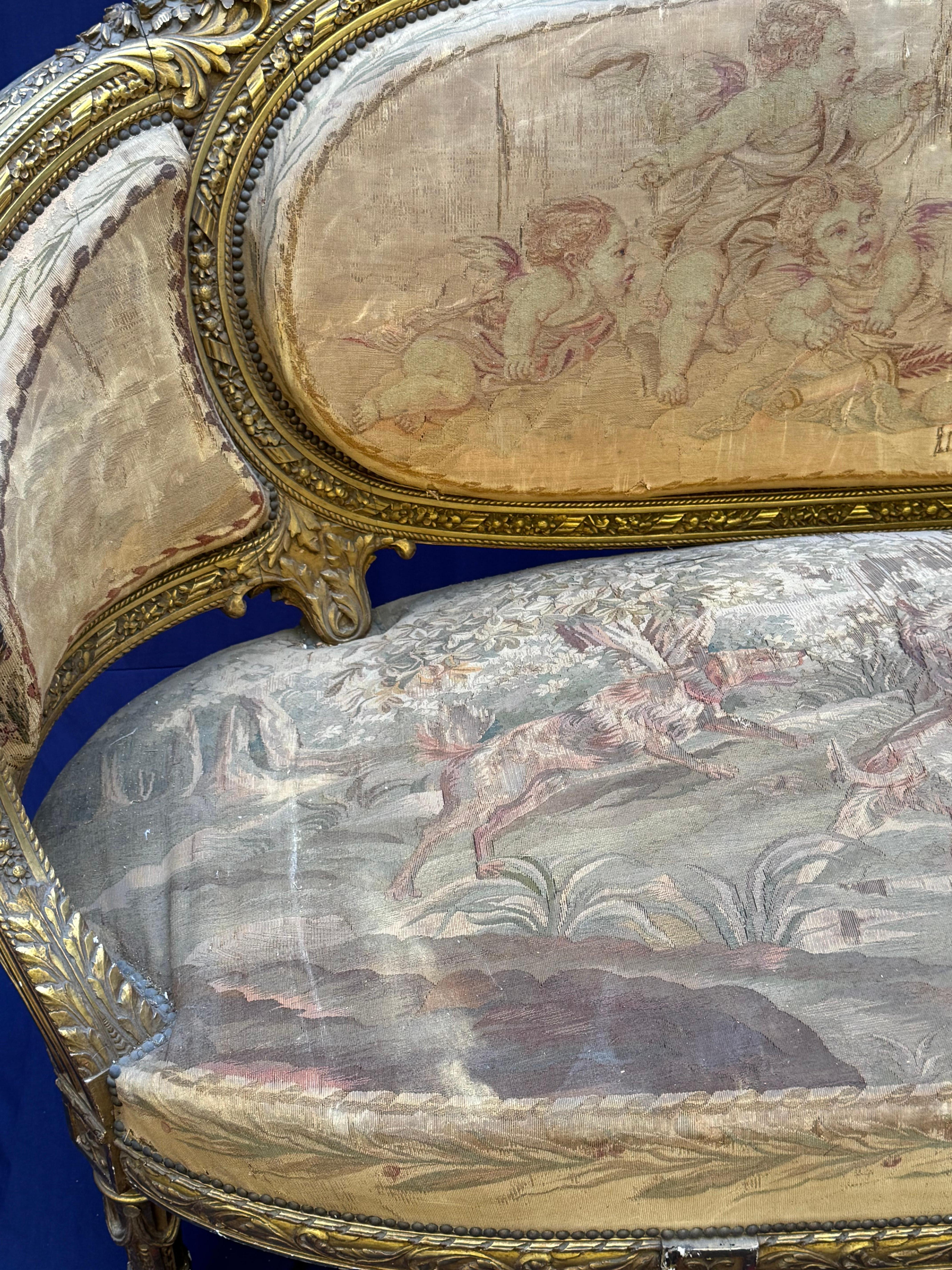 Suite de salón francesa del siglo XIX en madera dorada estilo Luis XVI con tapicería Tapestry Upholstering en venta 1