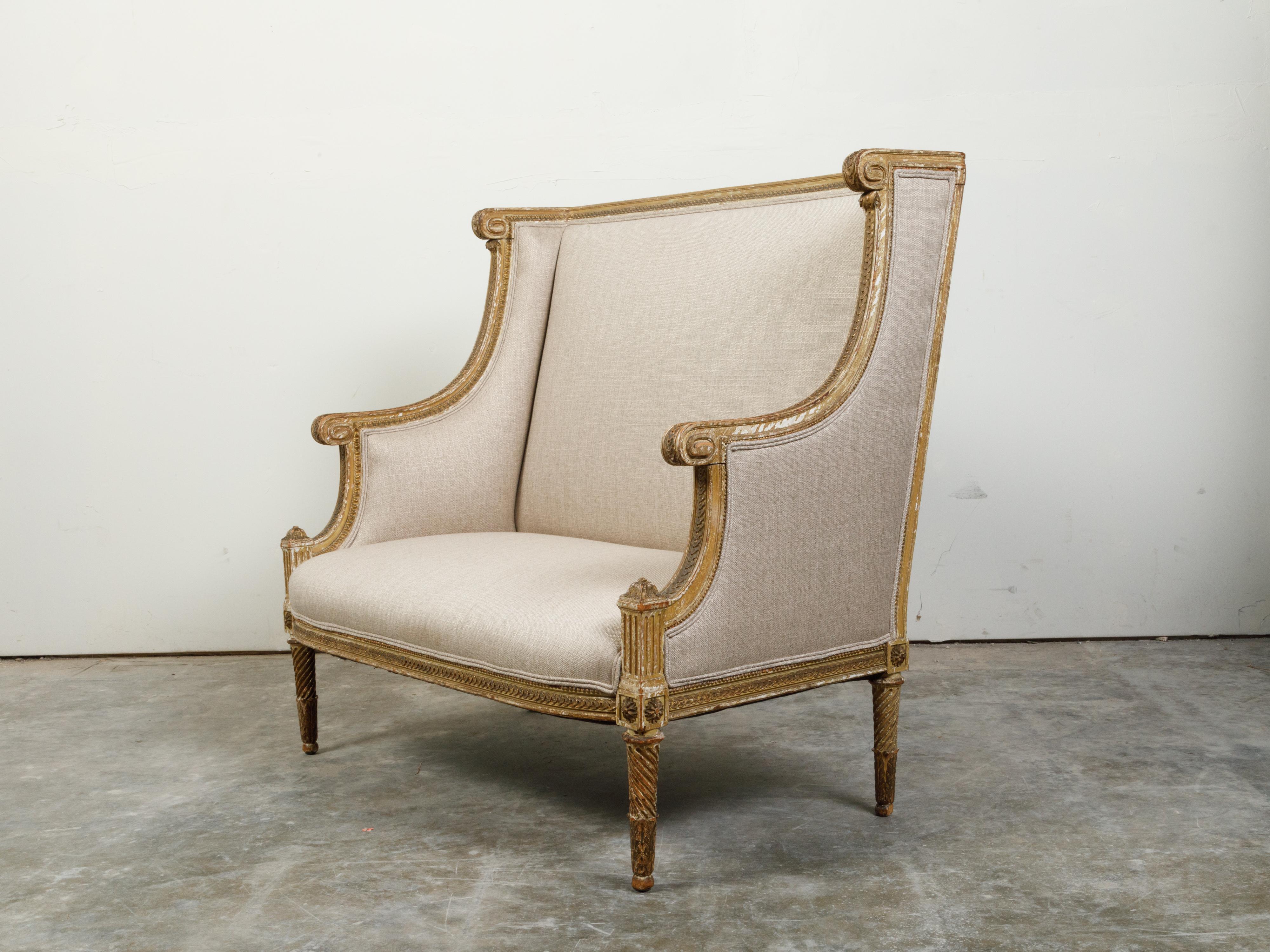 French 19th Century Louis XVI Style Giltwood Wingback Settee with Carved Motifs For Sale 3