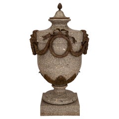 Französische Urne mit Deckel aus Granit und patinierter Bronze im Louis-XVI-Stil des 19. Jahrhunderts