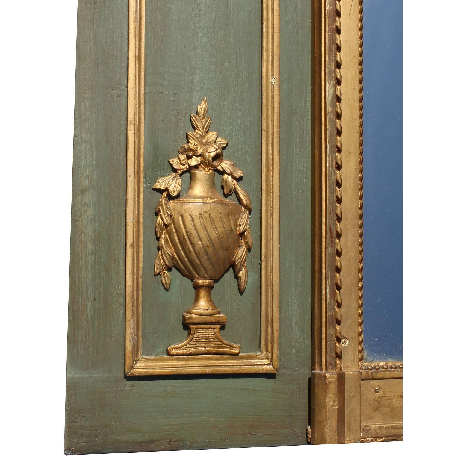 Cadre de Miroir Trumeu de Style Louis XVI du 19ème Siècle en Bois Vert et Doré Sculpté en vente 4