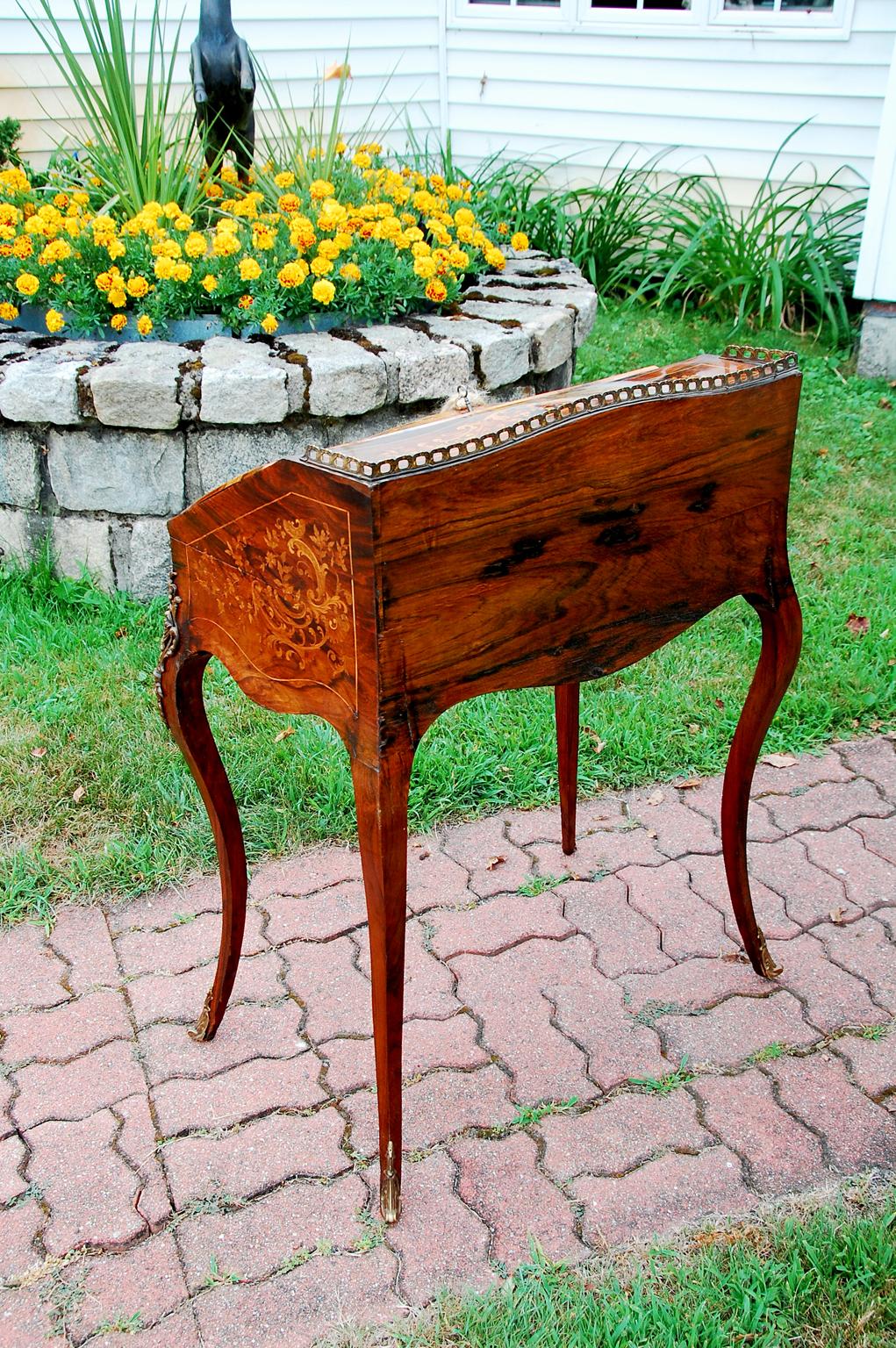 French 19th Century Louis XVI Style Ladies Writing Desk Marquetry Inlay In Good Condition For Sale In Wells, ME