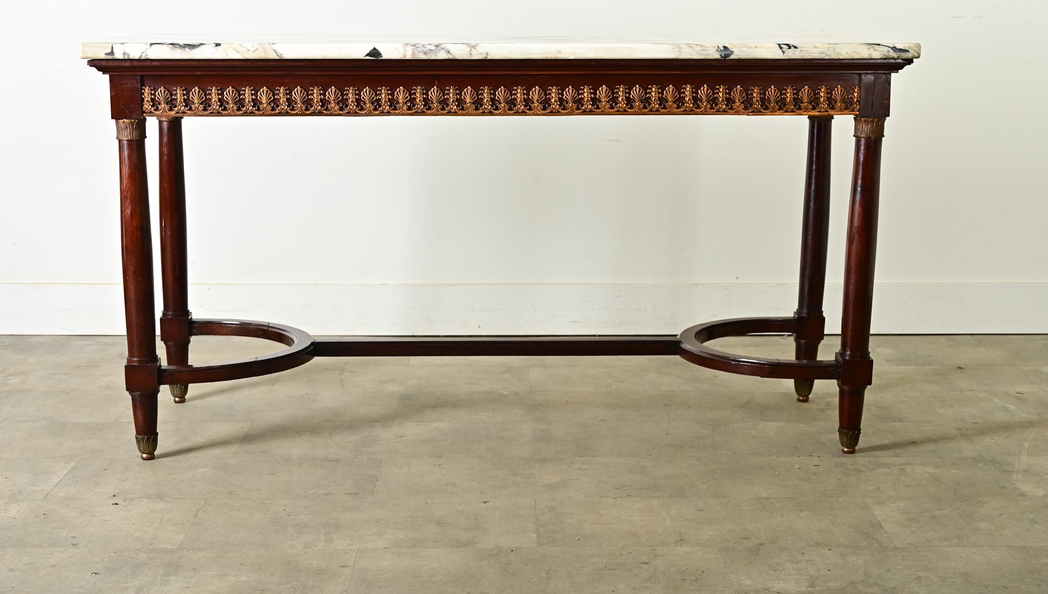 Mesa central francesa de caoba estilo Luis XVI del siglo XIX en venta 8