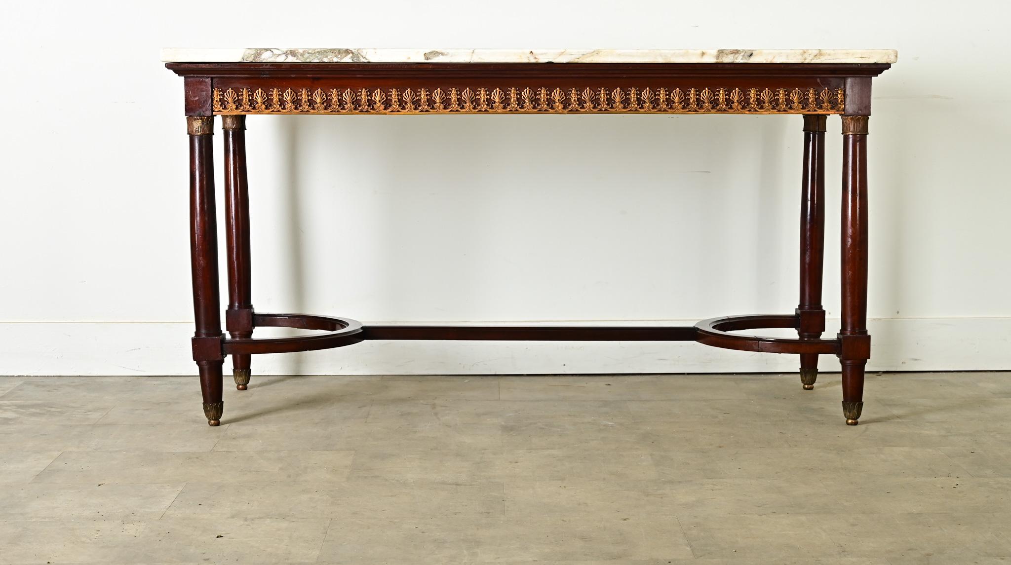 Mesa central francesa de caoba estilo Luis XVI del siglo XIX Francés en venta