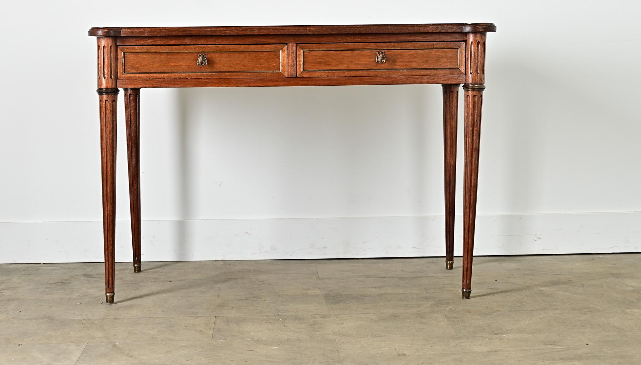 Französischer Mahagonischreibtisch im Louis-XVI-Stil des 19. (Louis XVI.) im Angebot