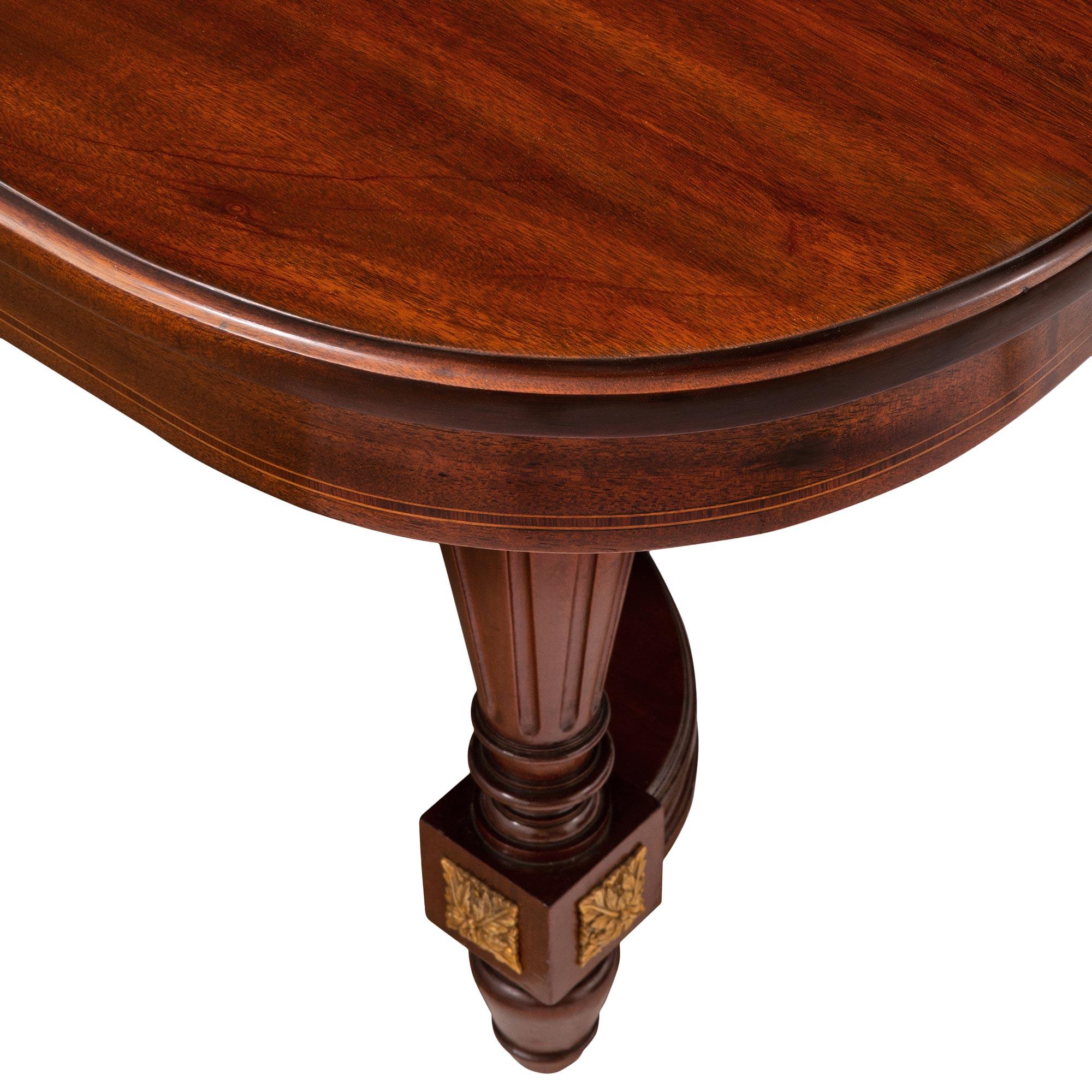 French 19th Century Louis XVI Style Mahogany Dining Table with Two Extensions For Sale 2