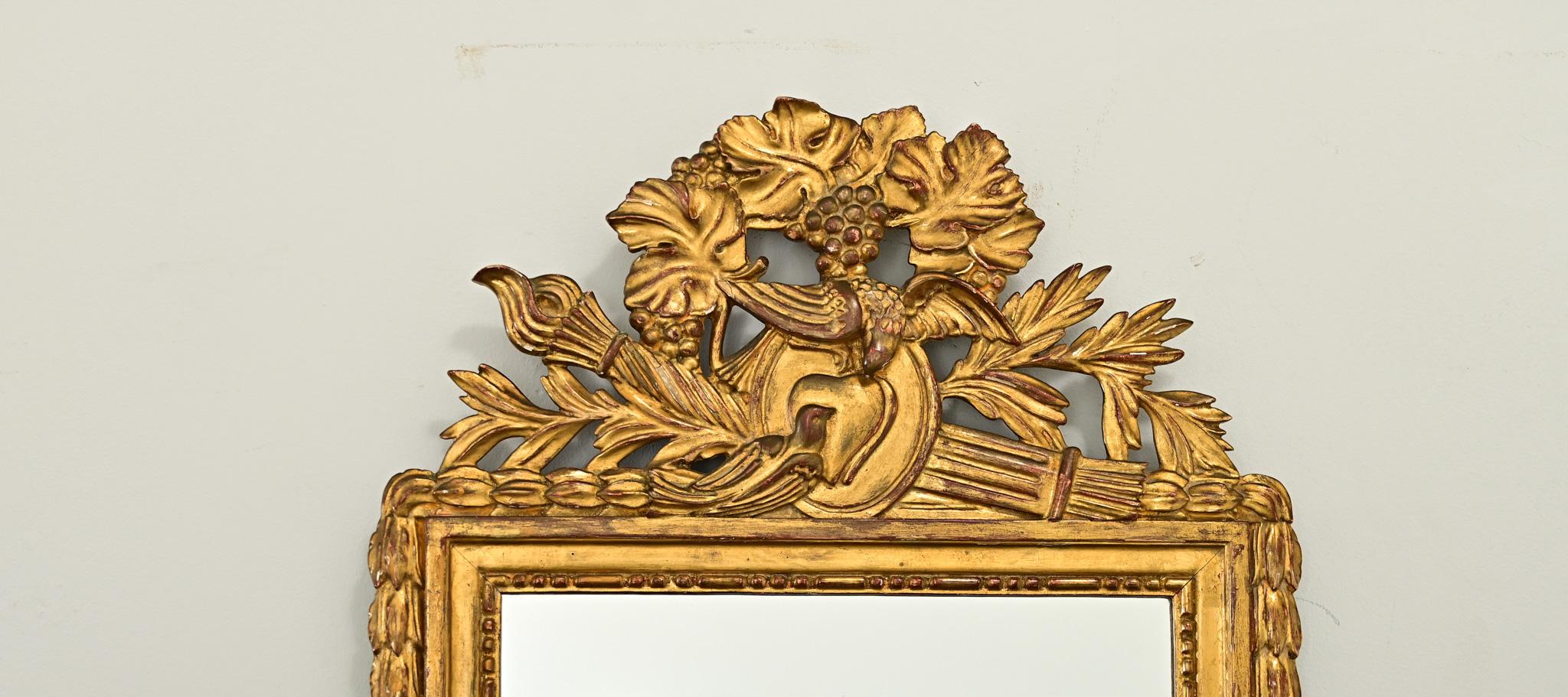 Espejo francés del siglo XIX estilo Luis XVI Oro en venta