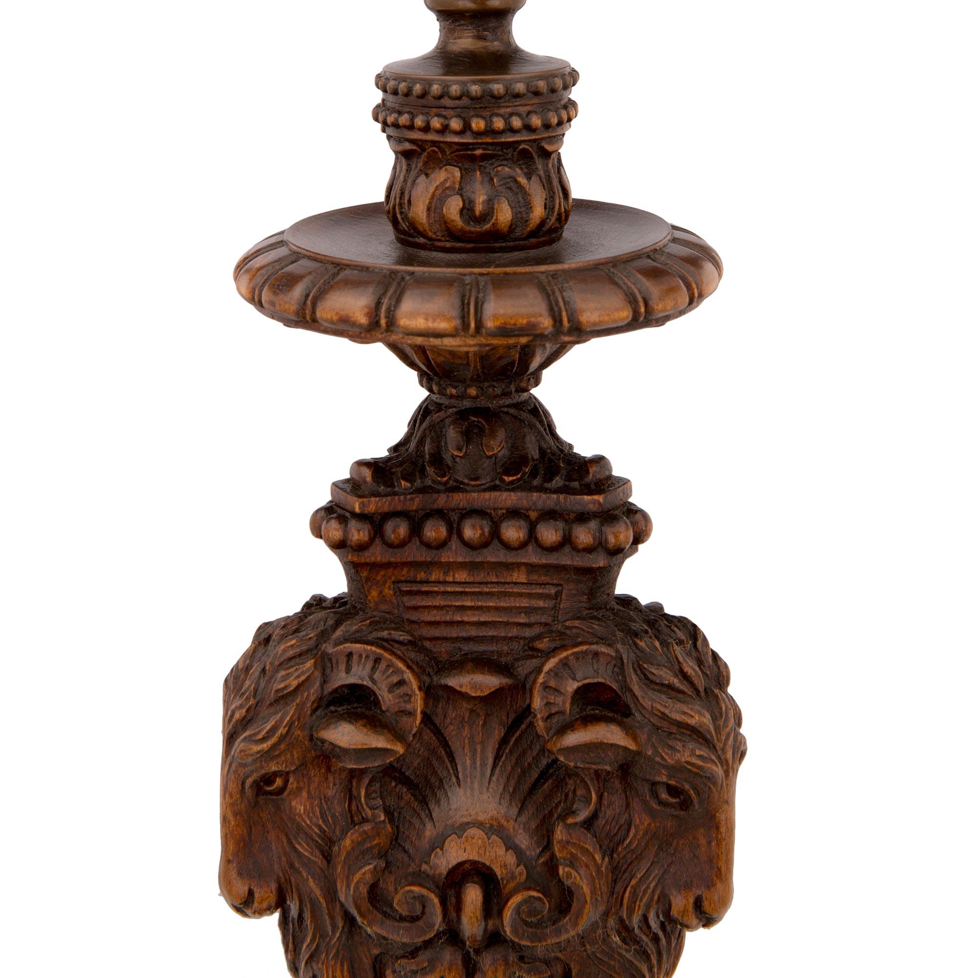 French 19th Century Louis XVI Style Oak Lamp In Good Condition For Sale In West Palm Beach, FL
