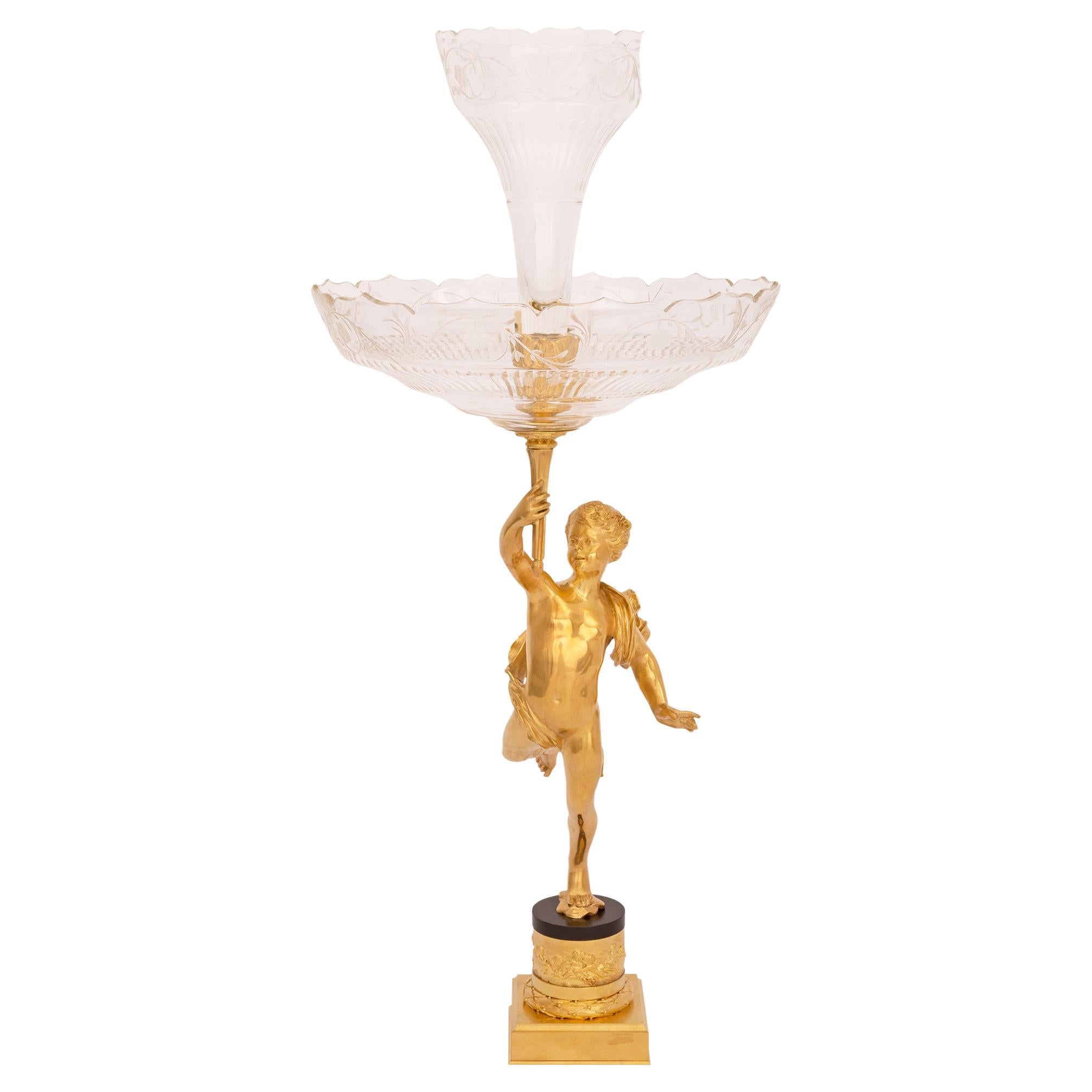 Centrotavola francese del XIX secolo in stile Luigi XVI in ormolu e cristallo