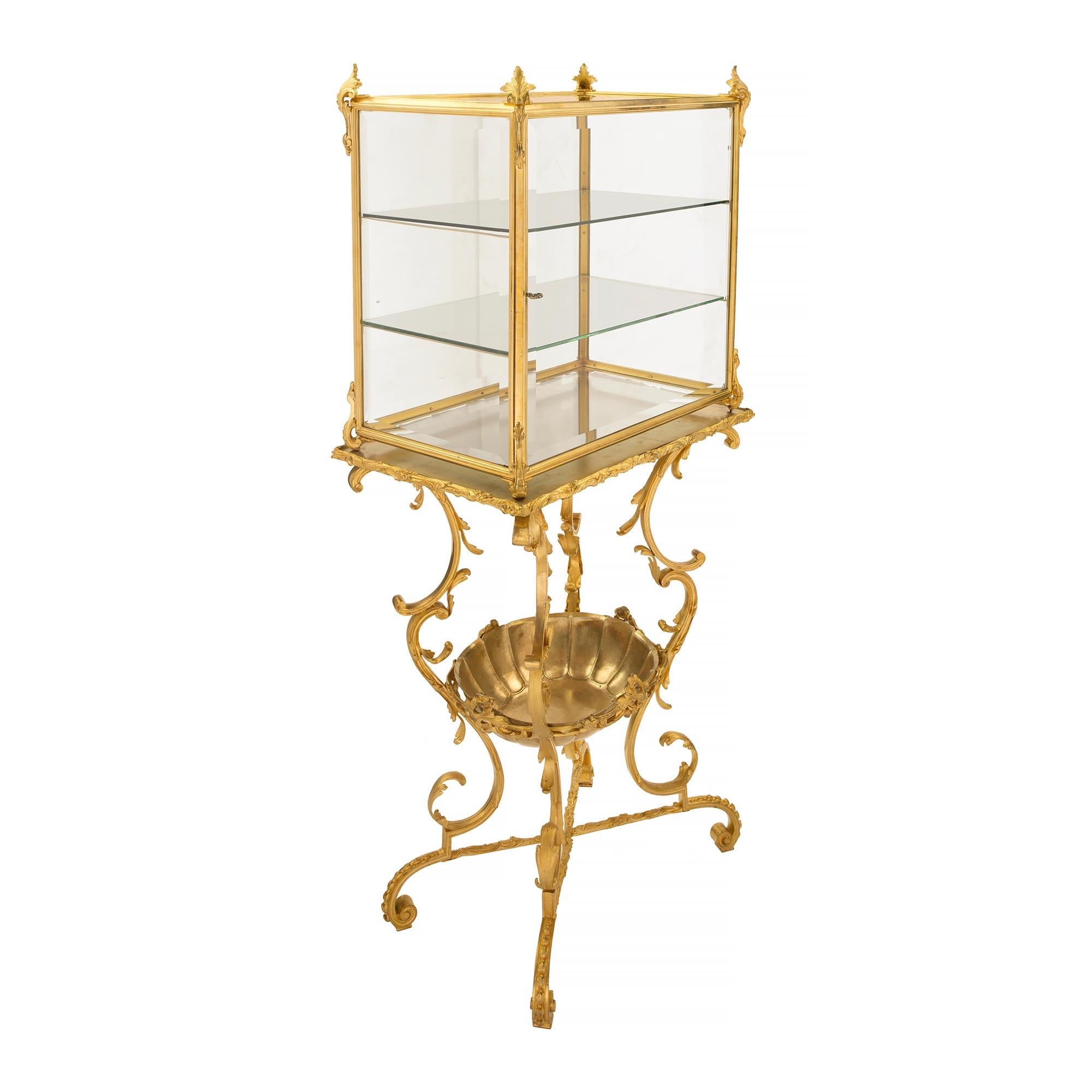 Louis XIV French 19th Century Louis XVI Style Ormolu and Glass Display Vitrine For Sale