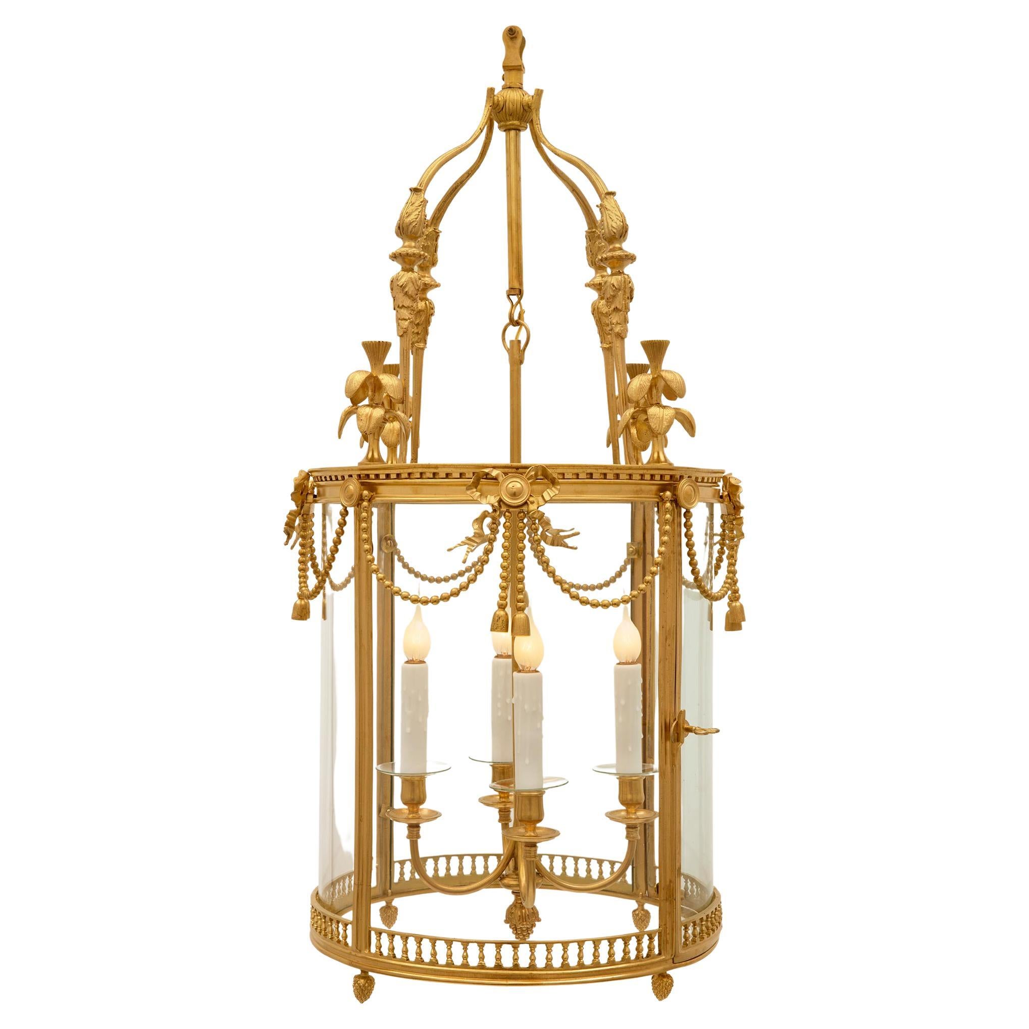 Lanterne française du 19ème siècle de style Louis XVI en bronze doré et verre en vente