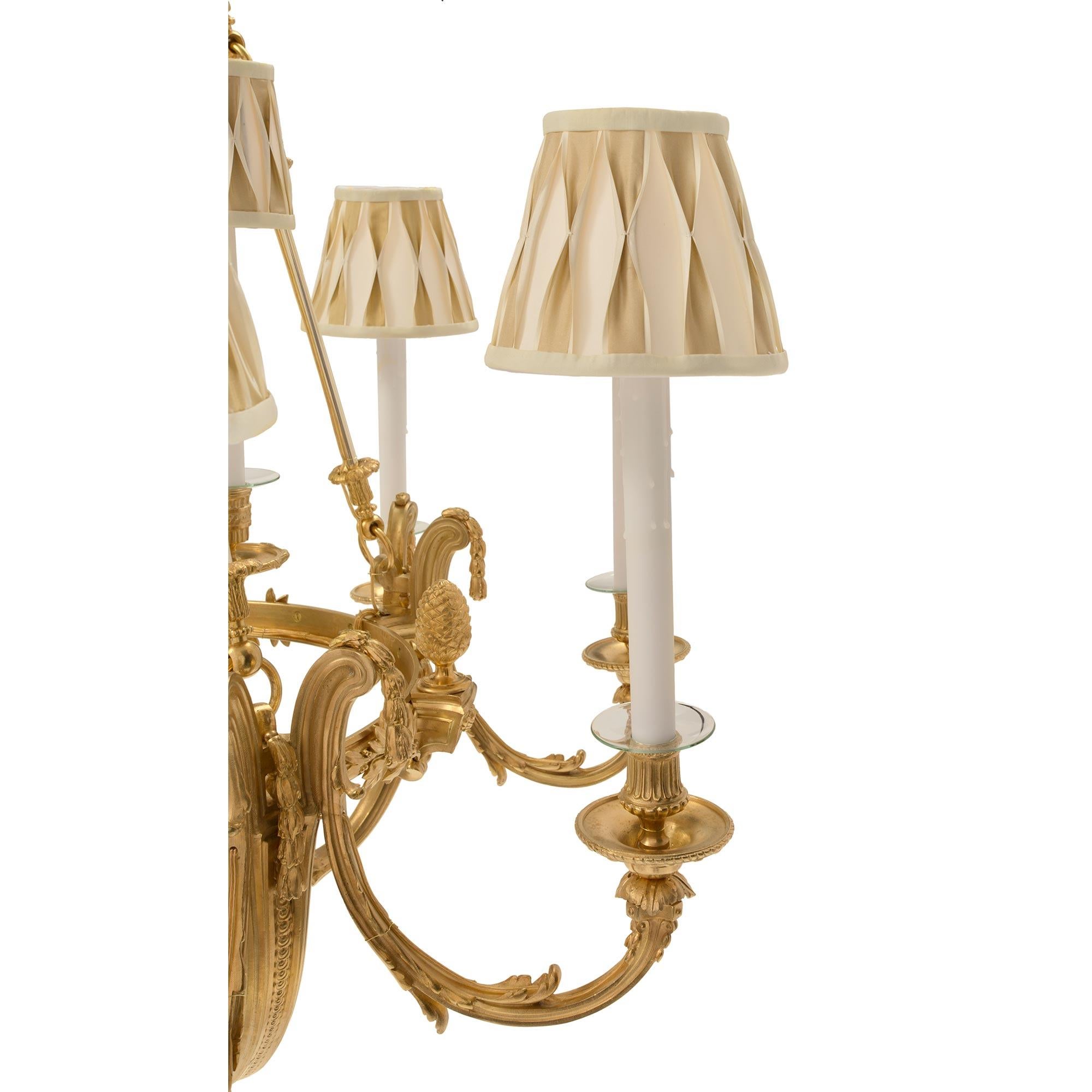 French 19th Century Louis XVI Style Ormolu and Silvered Bronze Chandelier For Sale 3