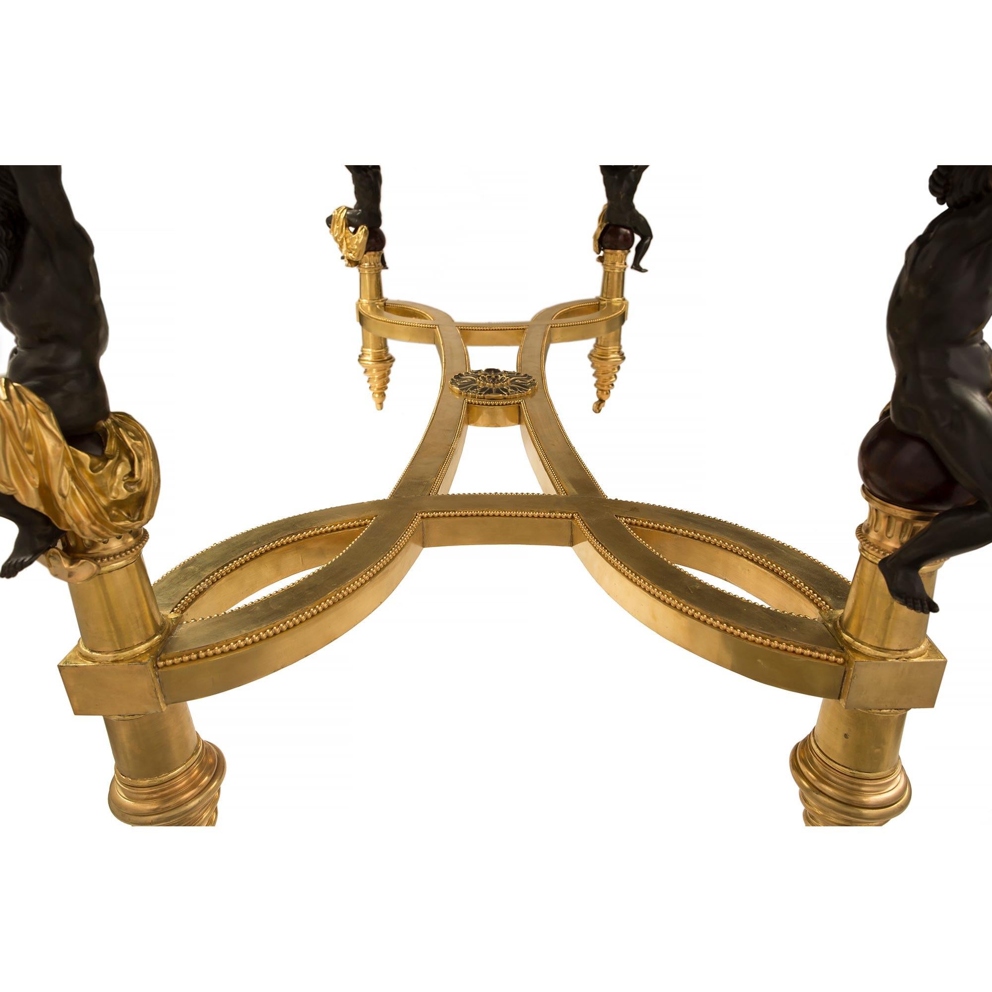 Table centrale française du 19e siècle de style Louis XVI en bronze, bronze doré et marbre en vente 2