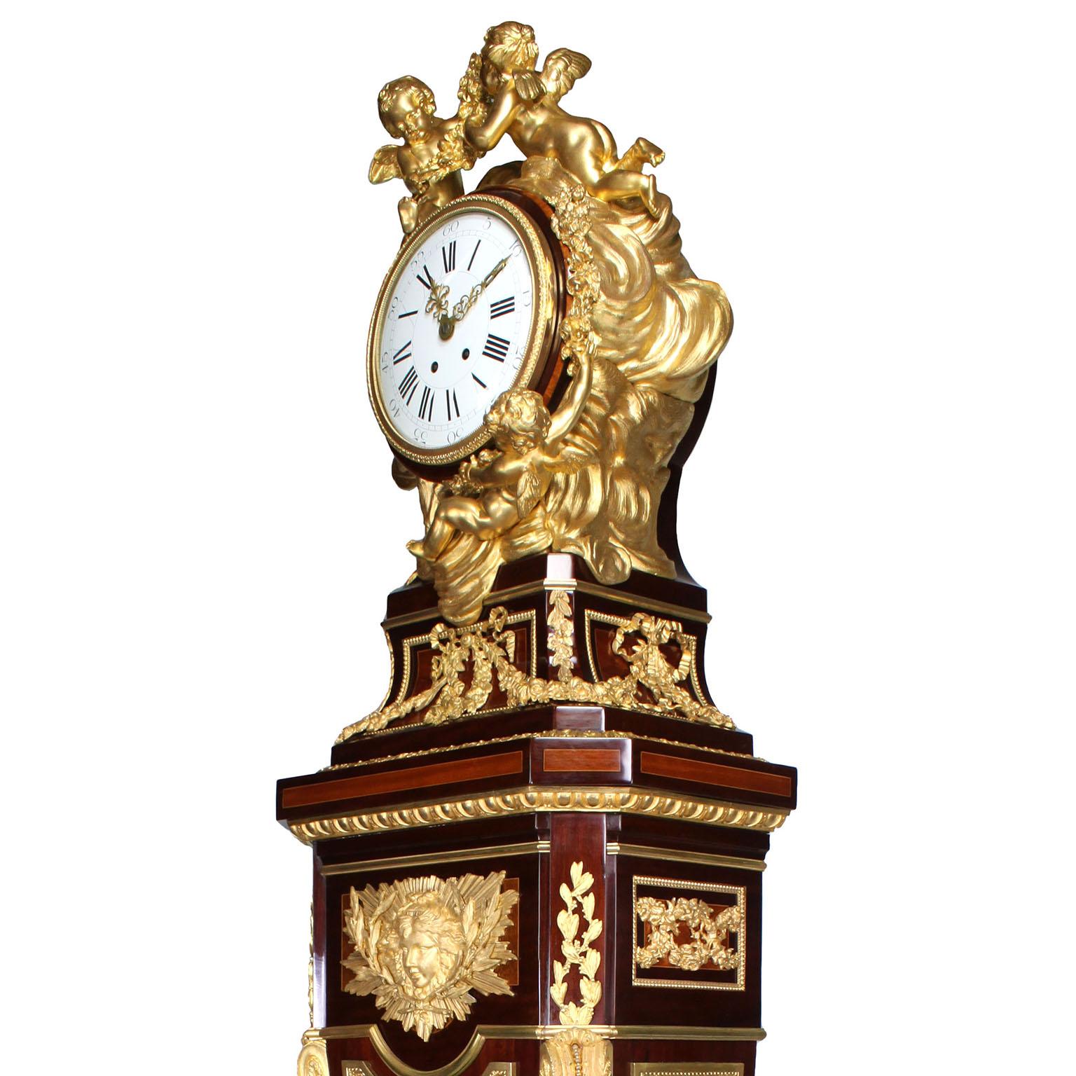 Parqueterie Grand-père français du 19ème siècle de style Louis XVI monté en bronze doré - Horloge à grand boîtier en vente