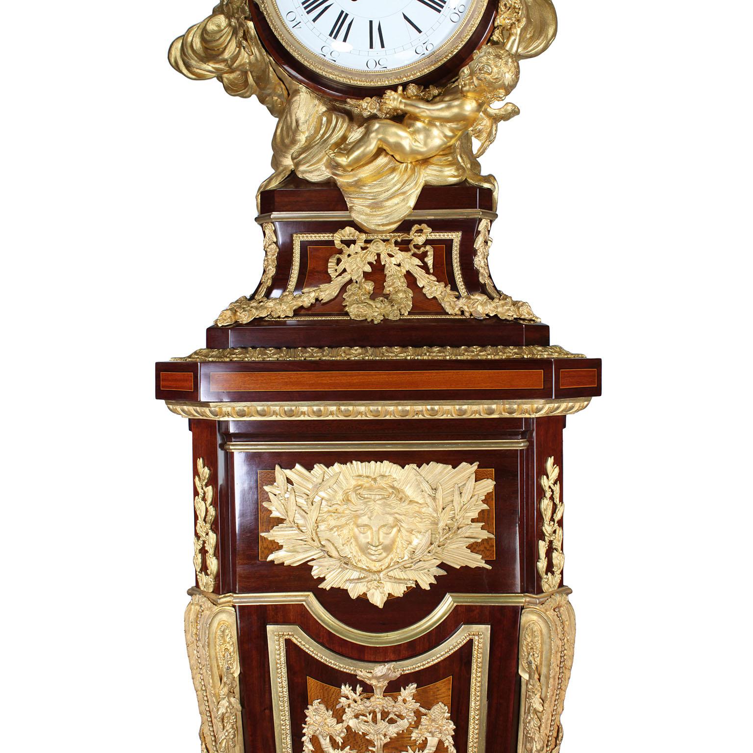 Tulipier Grand-père français du 19ème siècle de style Louis XVI monté en bronze doré - Horloge à grand boîtier en vente