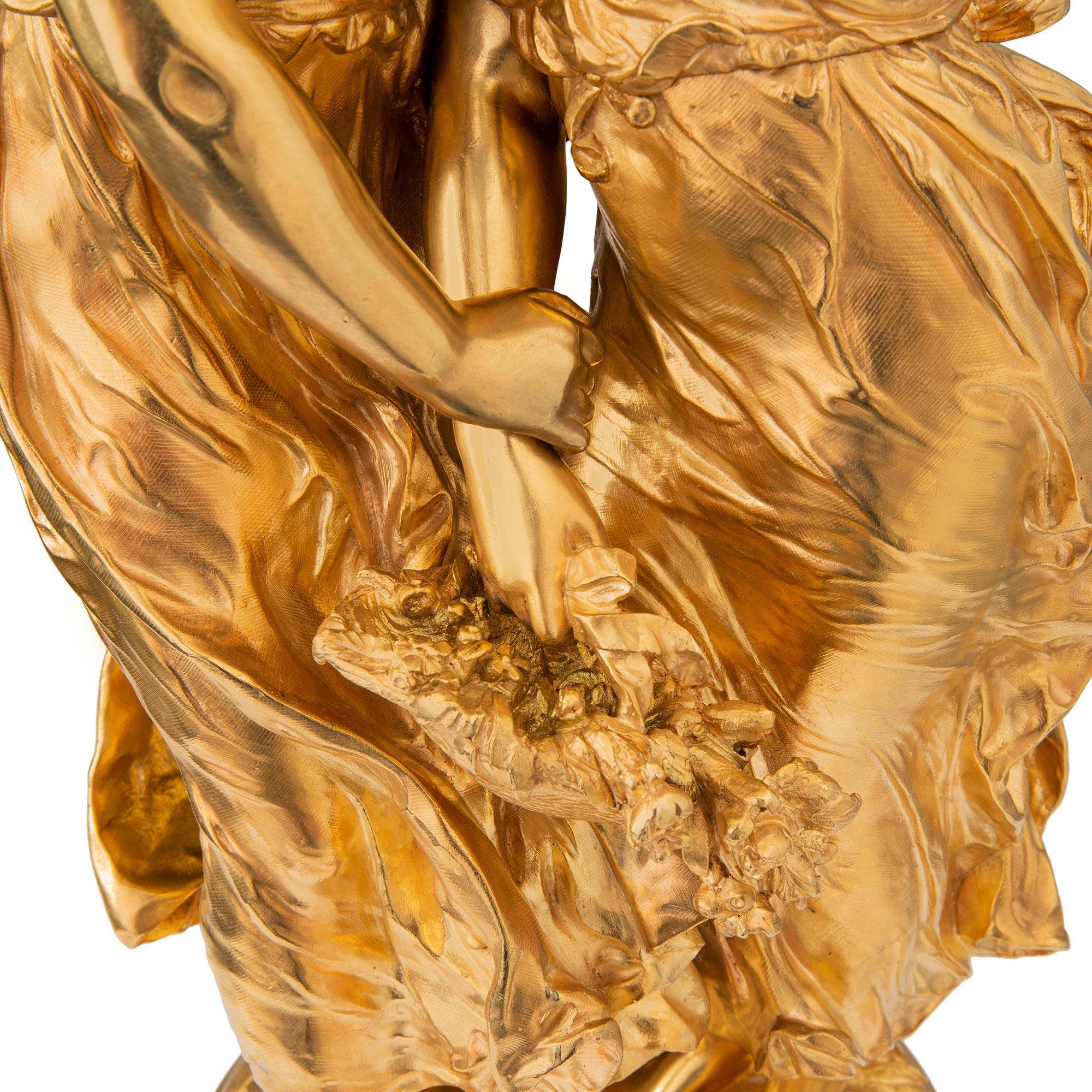 Estatua de Ormolu de Dos Doncellas Francesa del Siglo XIX, Estilo Luis XVI, Firmada Moreau en venta 1