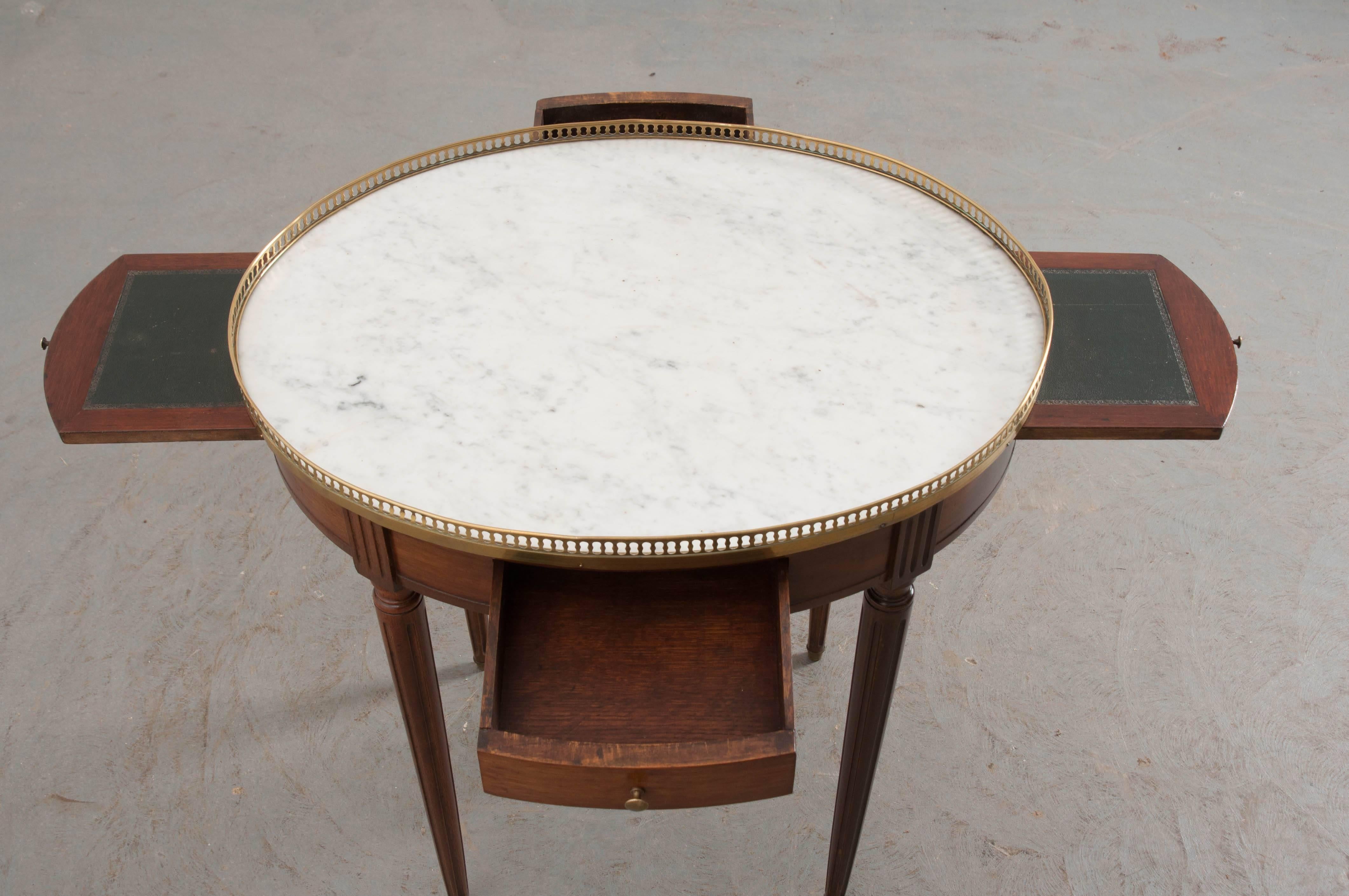 French Louis XVI Style Oval Mahogany Gueridon, 19th Century 3