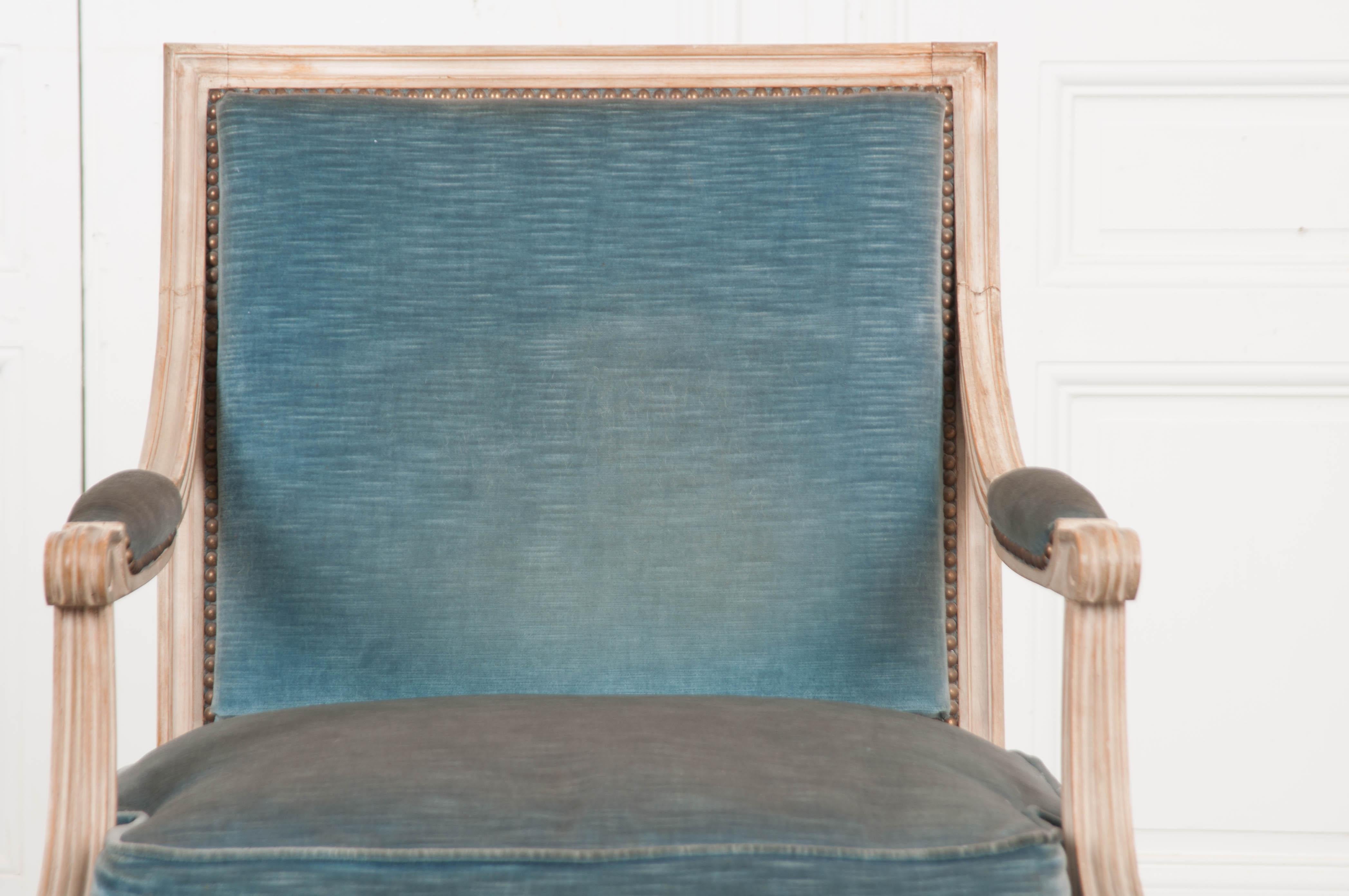 French 19th Century Louis XVI-Style Painted Fauteuil 1