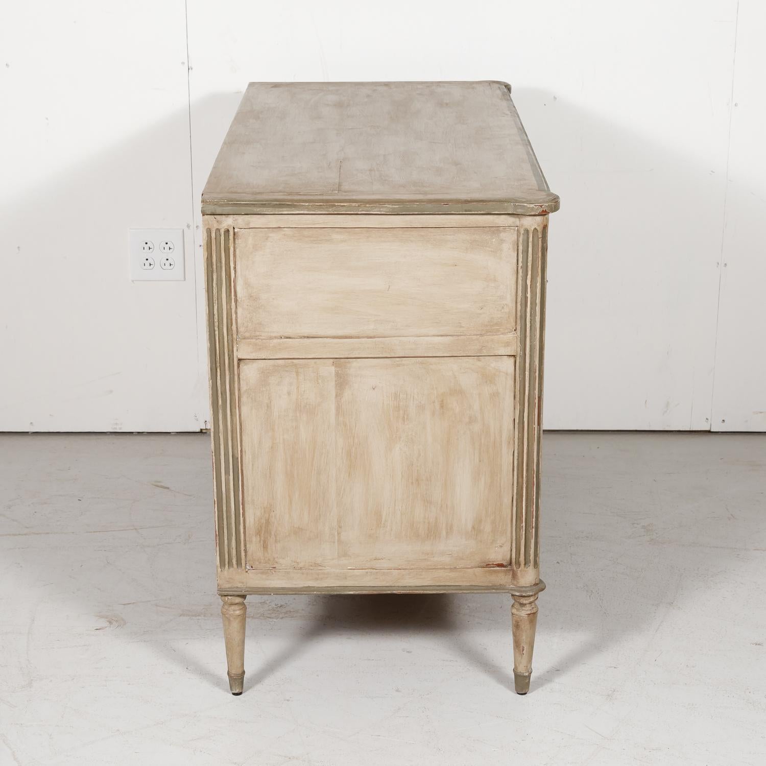 French 19th Century Louis XVI Style Painted Three-Drawer Commode 10