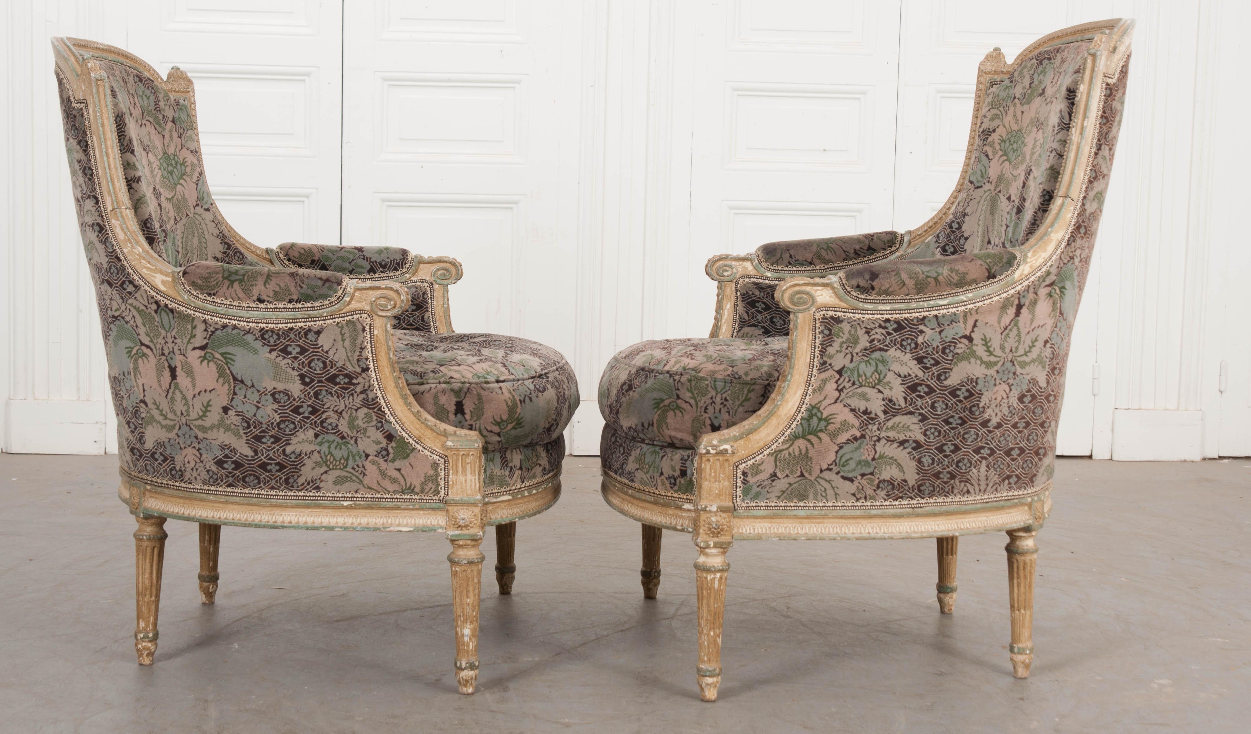 French 19th Century Louis XVI-Style Pair of Painted Bergères 3