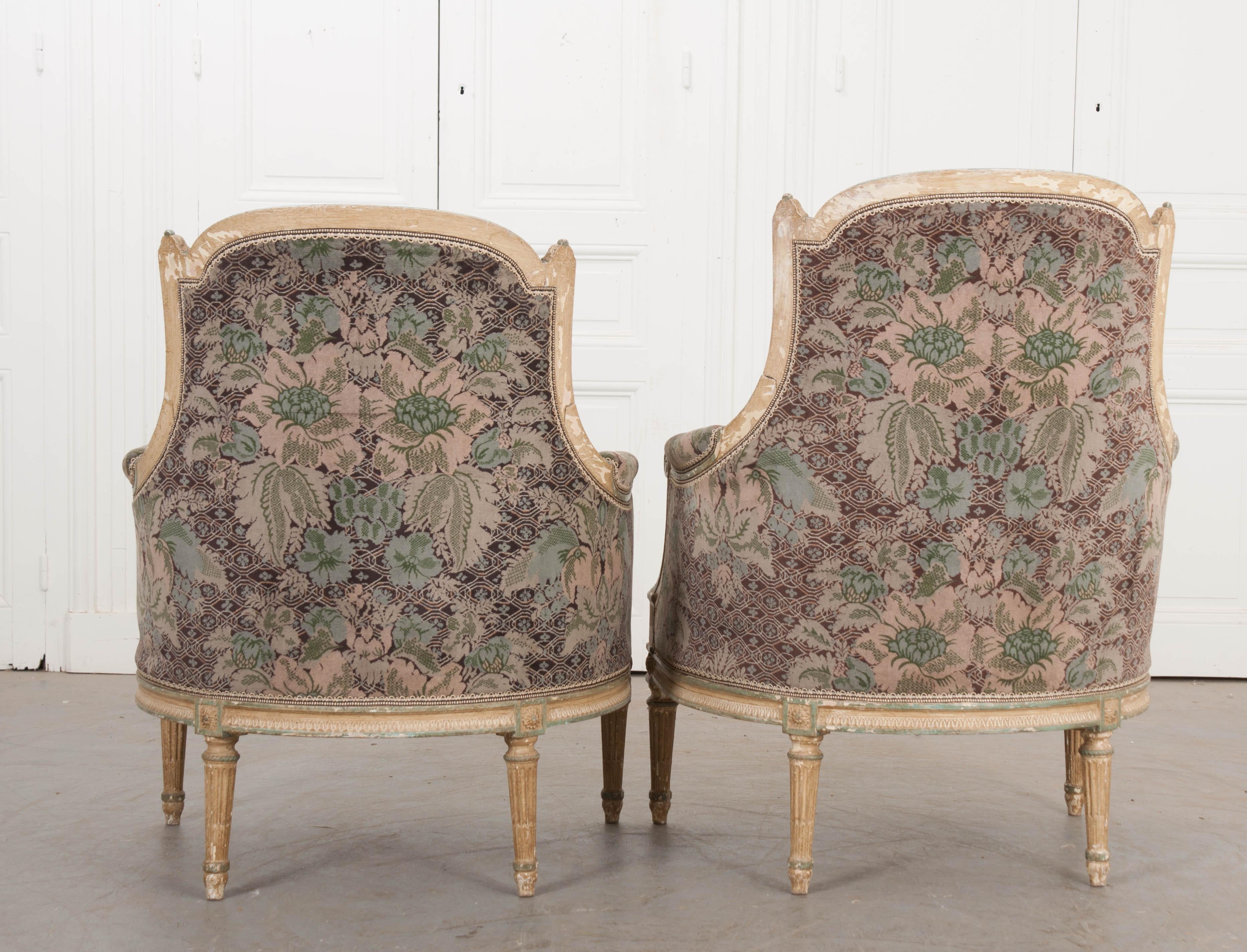 French 19th Century Louis XVI-Style Pair of Painted Bergères 4