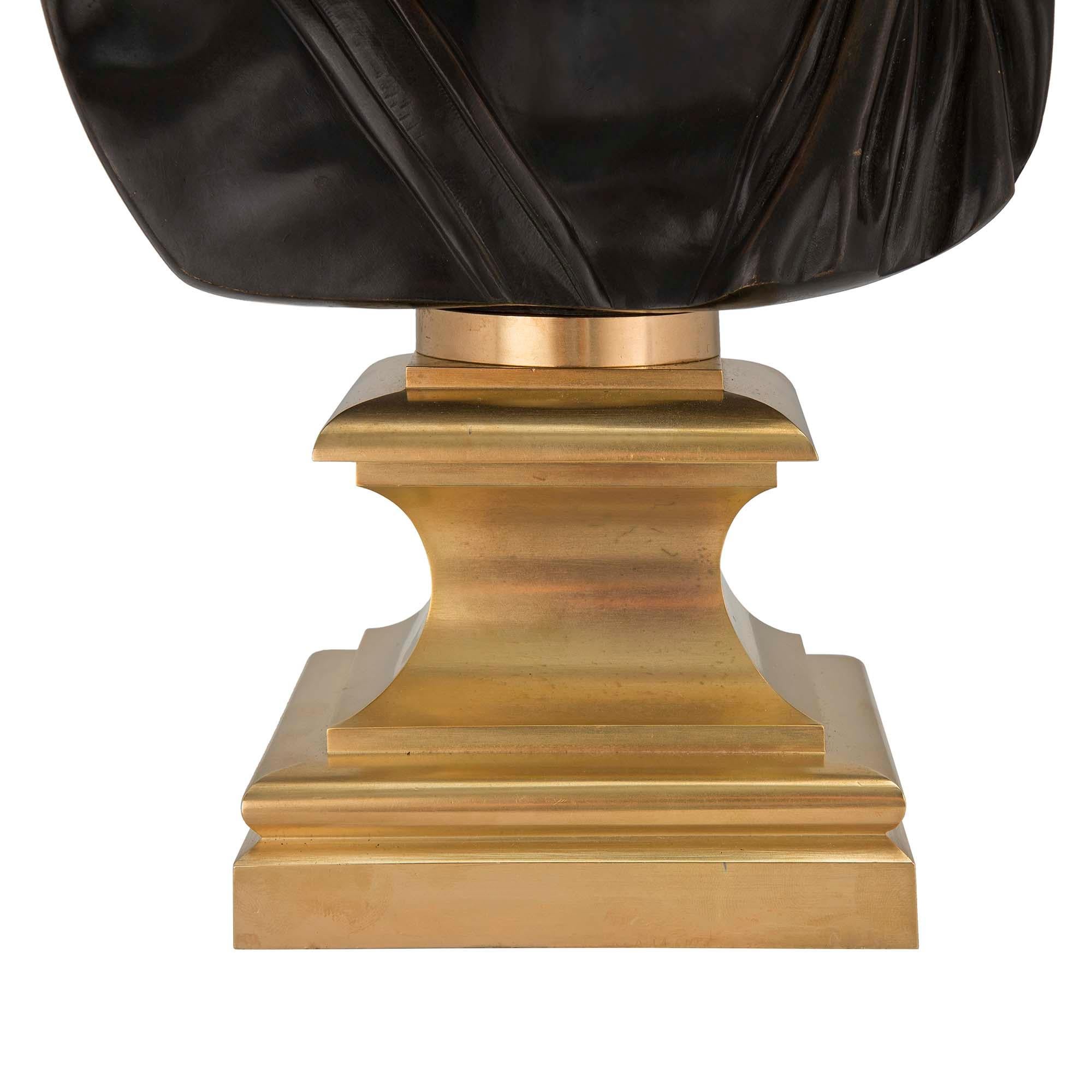 Buste Menelaus-Büste aus patinierter Bronze und Goldbronze im Louis-XVI-Stil des 19. Jahrhunderts im Angebot 2