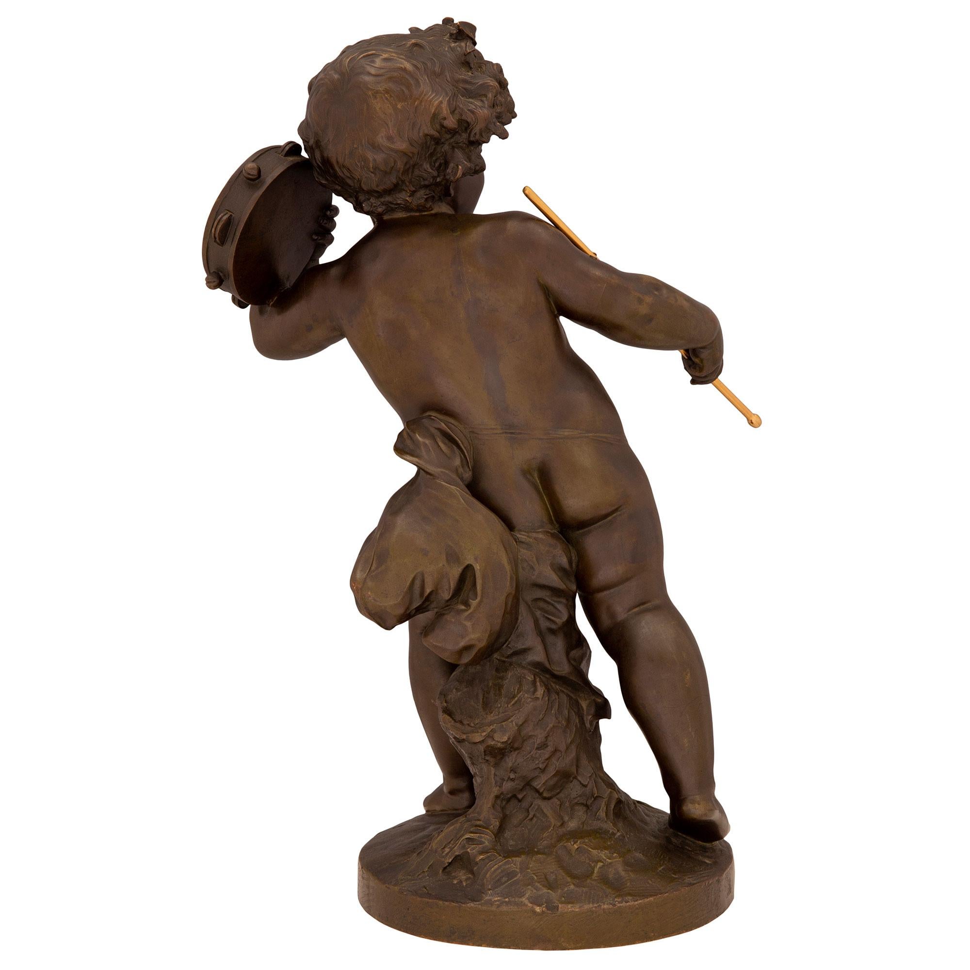 Patiné Statue française du XIXe siècle de style Louis XVI en bronze patiné et bronze doré en vente
