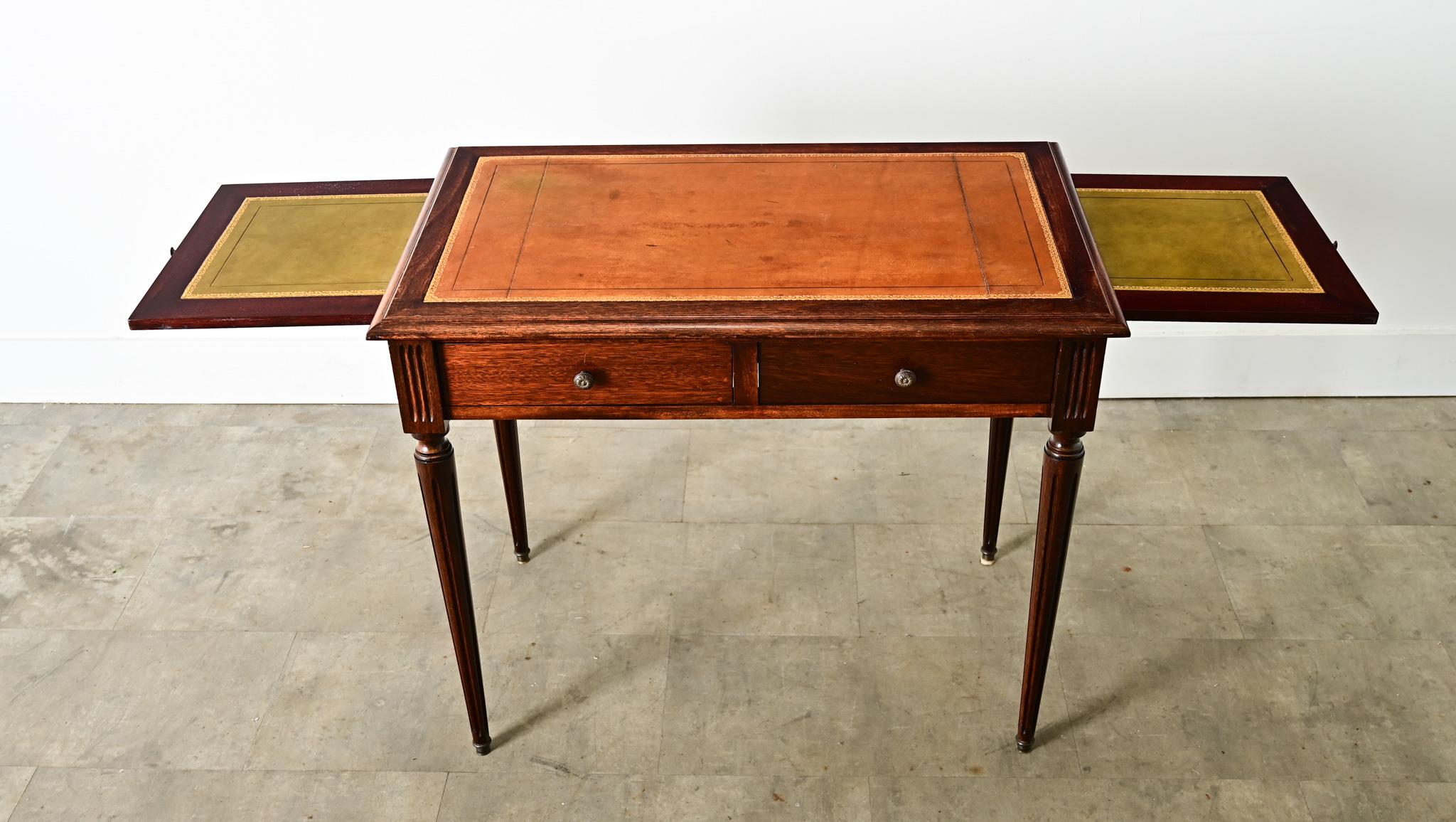 French 19th Century Louis XVI Style Petite Writing Desk For Sale 4