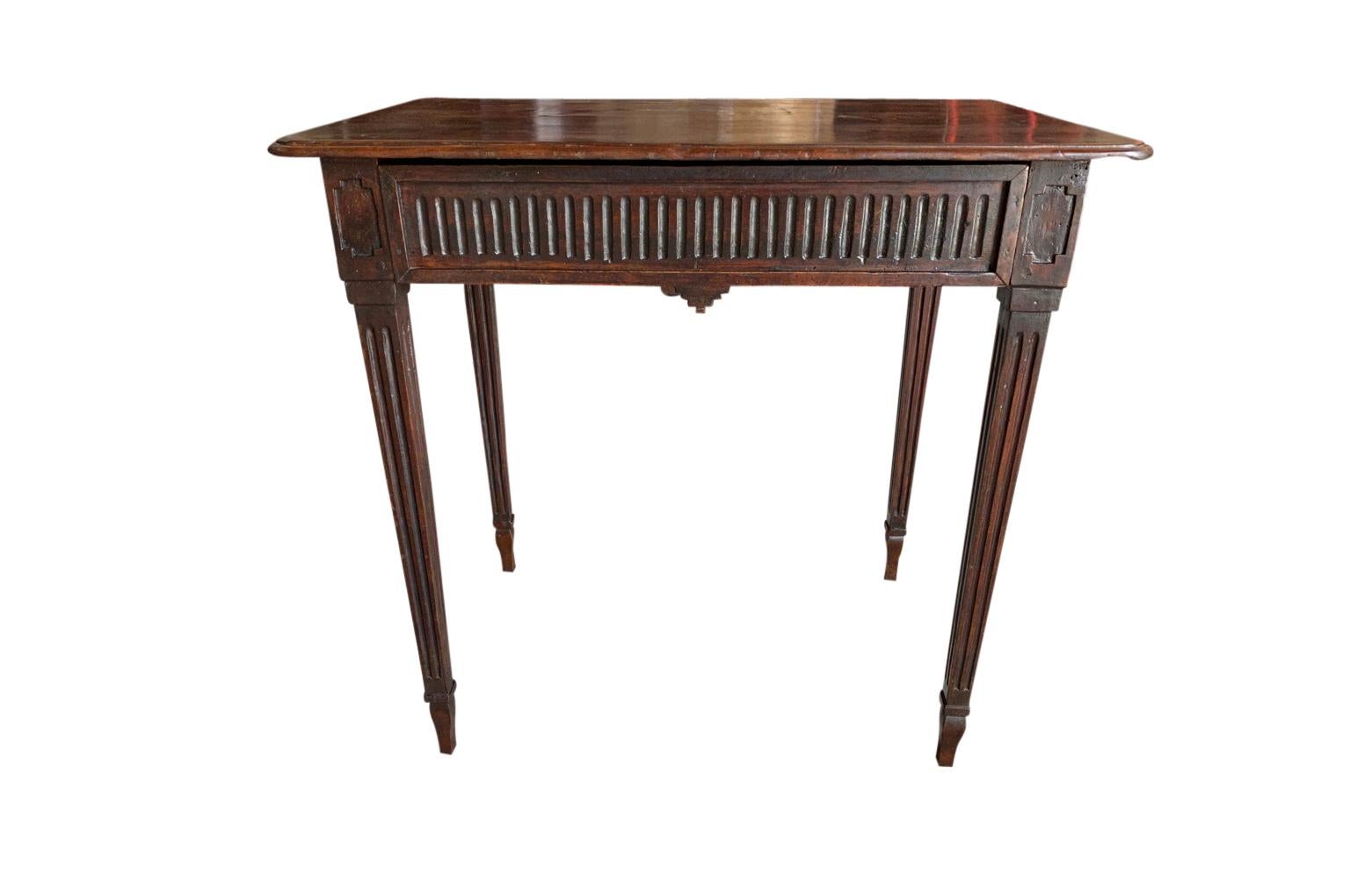 Français, 19e siècle, table d'appoint de style Louis XVI Bon état - En vente à Round Top, TX