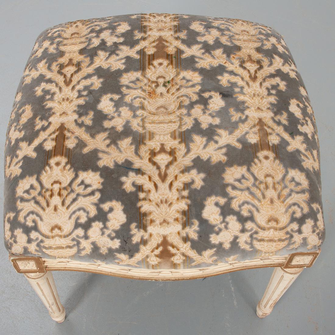French 19th Century Louis XVI-Style Stool In Good Condition For Sale In Baton Rouge, LA